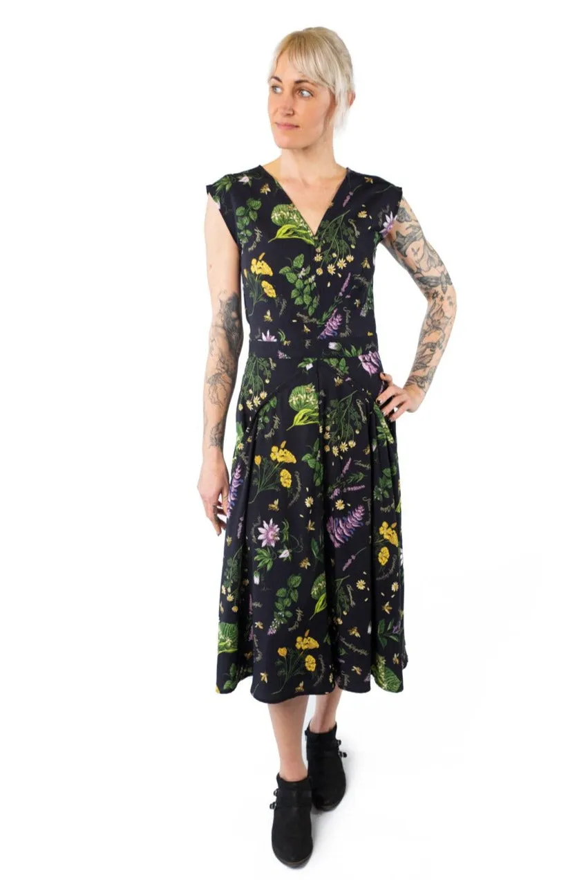 Xena Dress in Ecovero Nervine Trendy Layering Warranty-Included