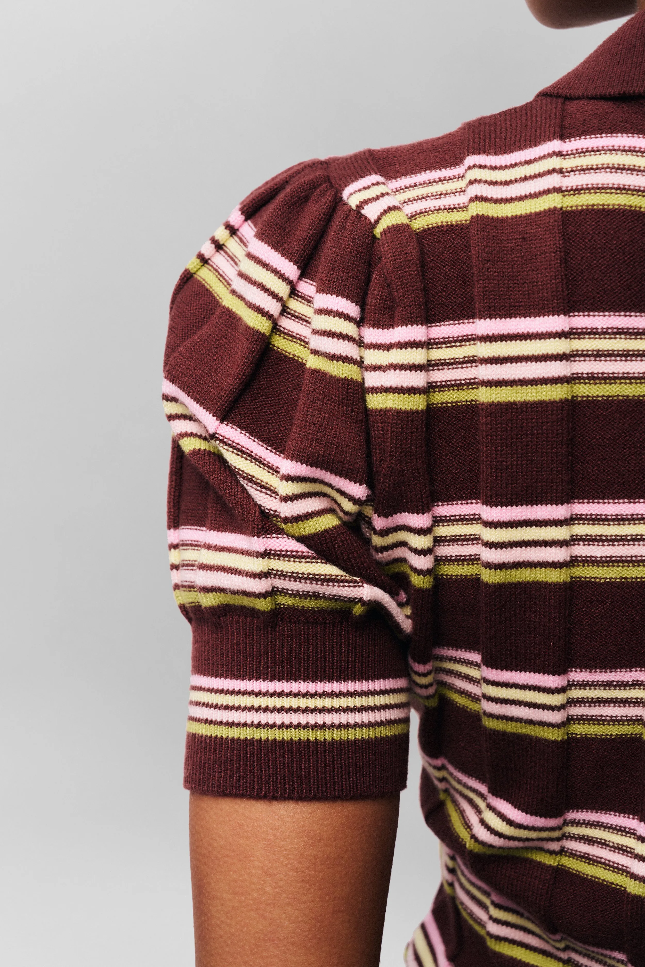 Mateo Polo Tagless Design