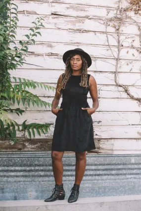 Designer-Label Mere Dress in Black Ribbed Velvet