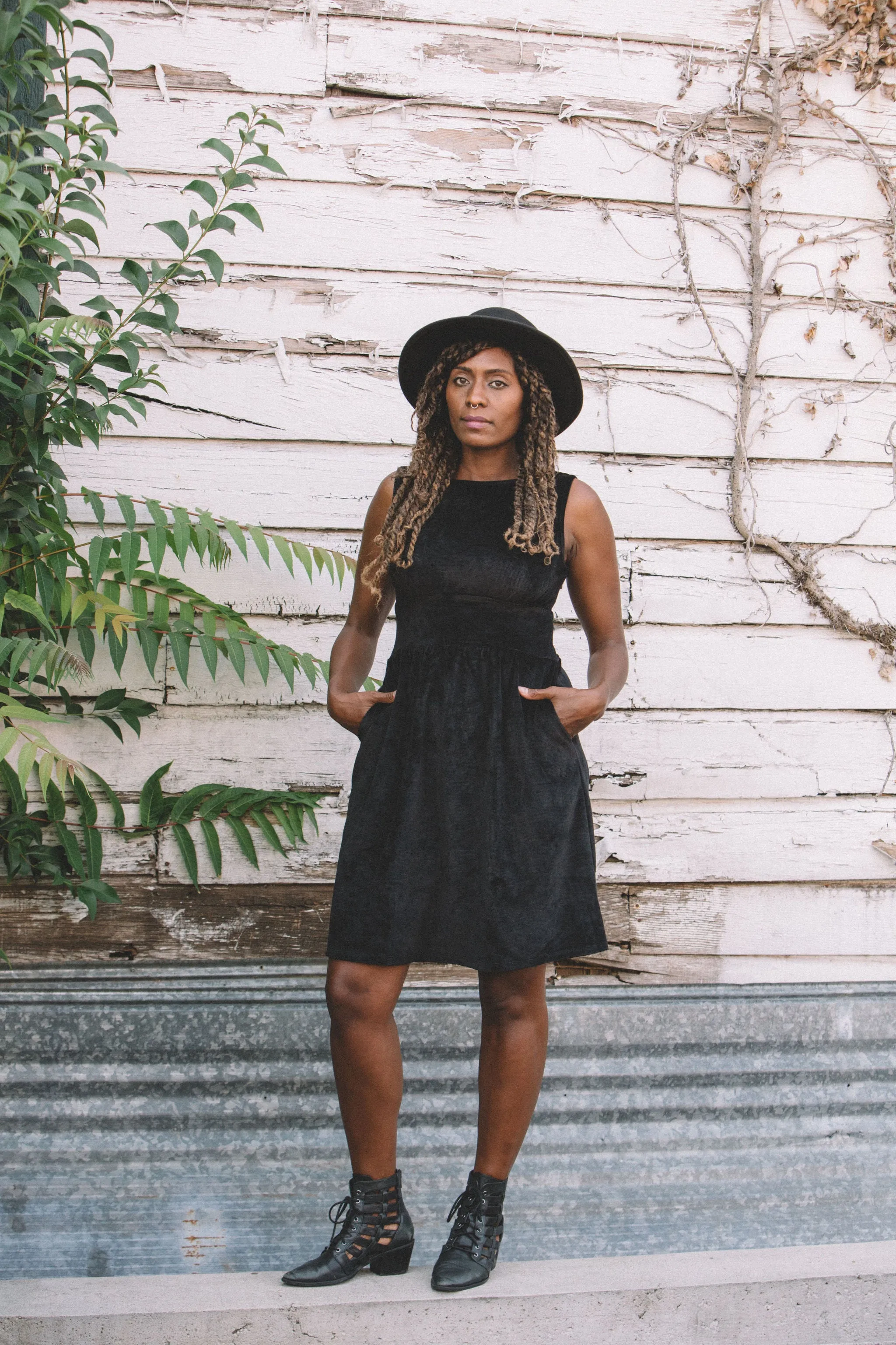 Designer-Label Mere Dress in Black Ribbed Velvet