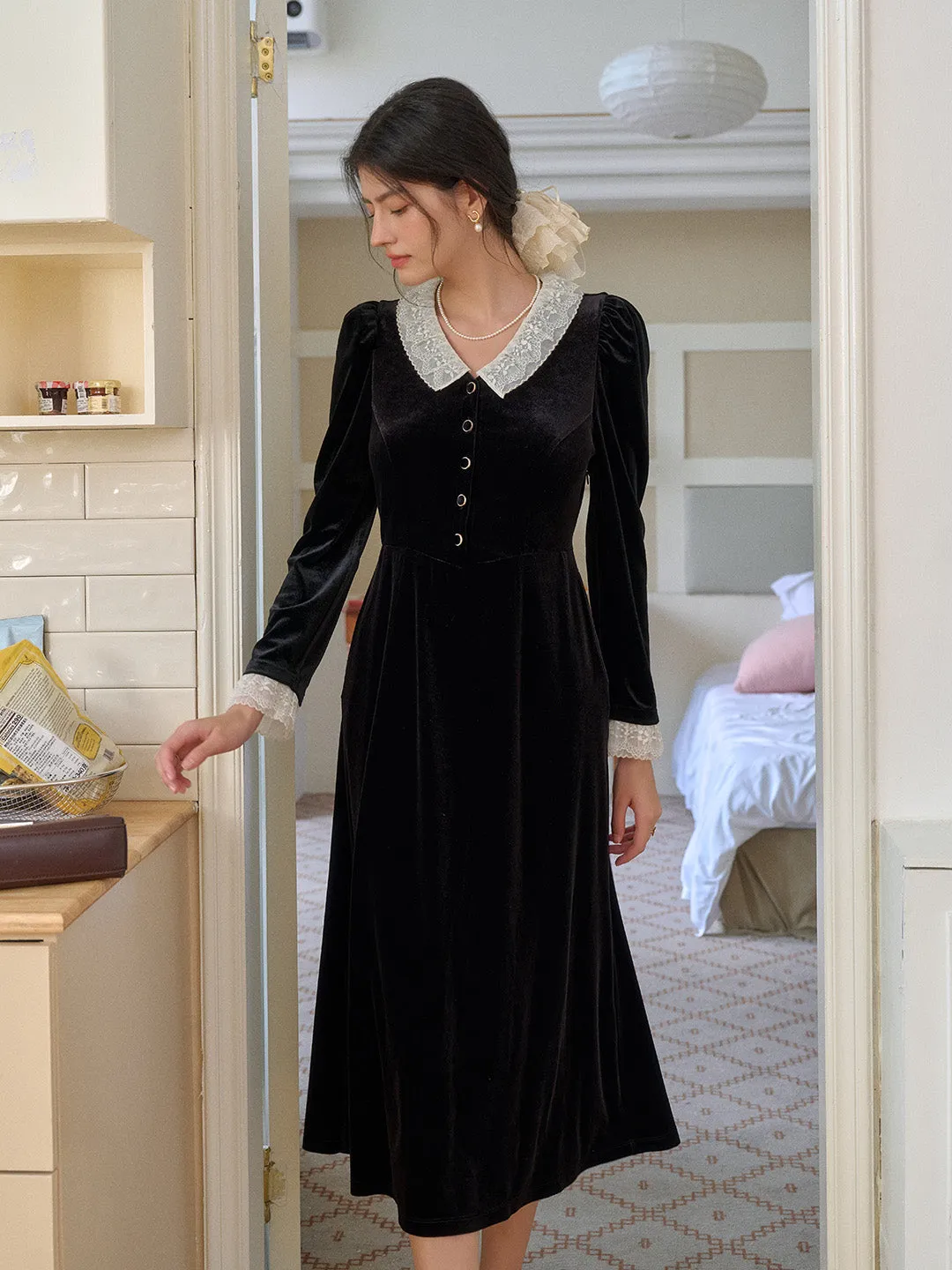 Family Glow Night Mood Emely V-Neck Velvet Lace Dress