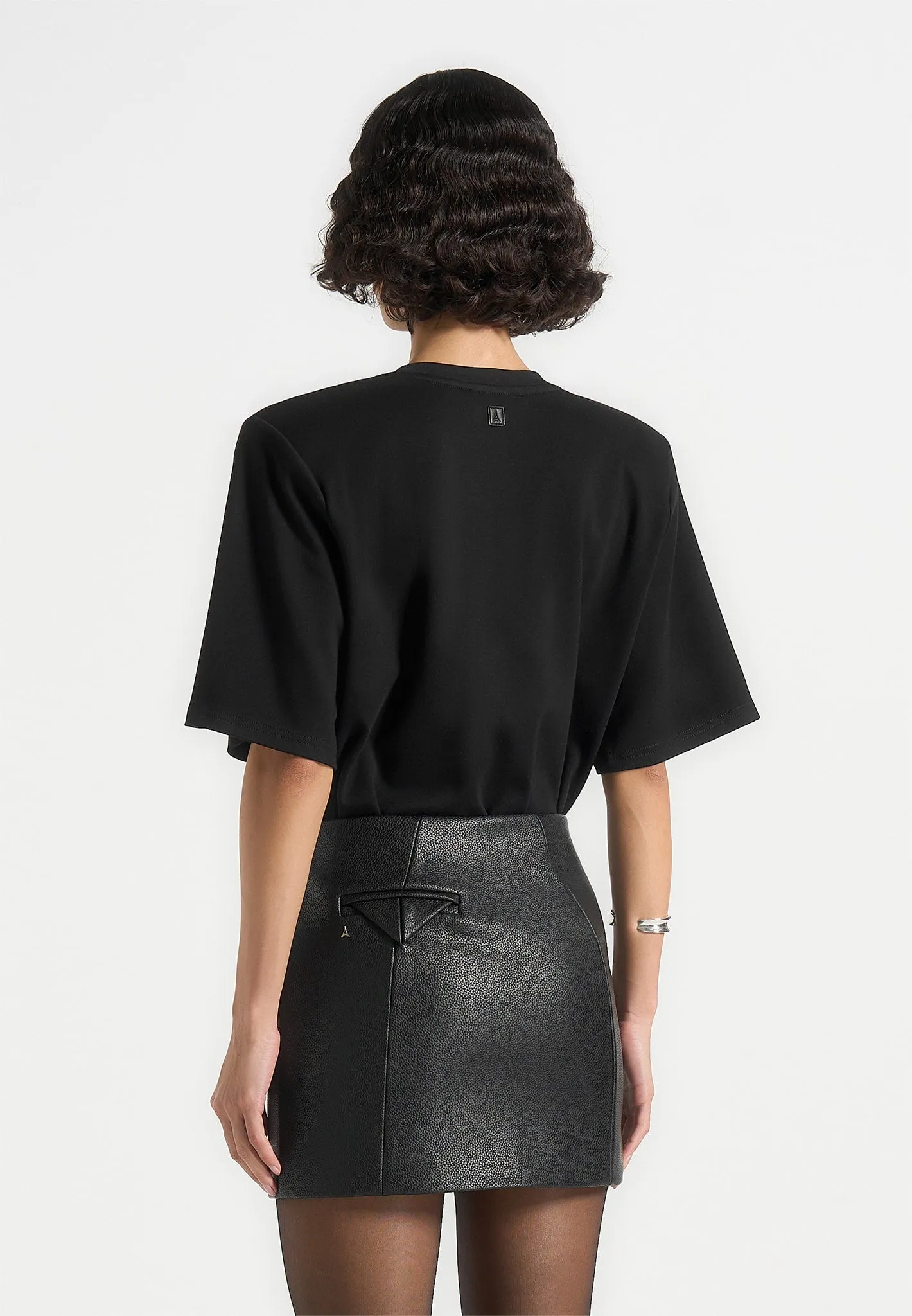 Mia - Wide Shoulder Bodysuit T-Shirt - Black Indoor Event