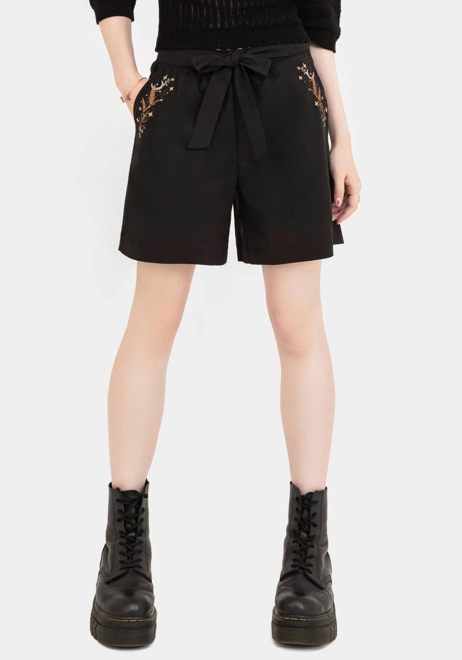High low hem Abellona Embroidered Belted Short
