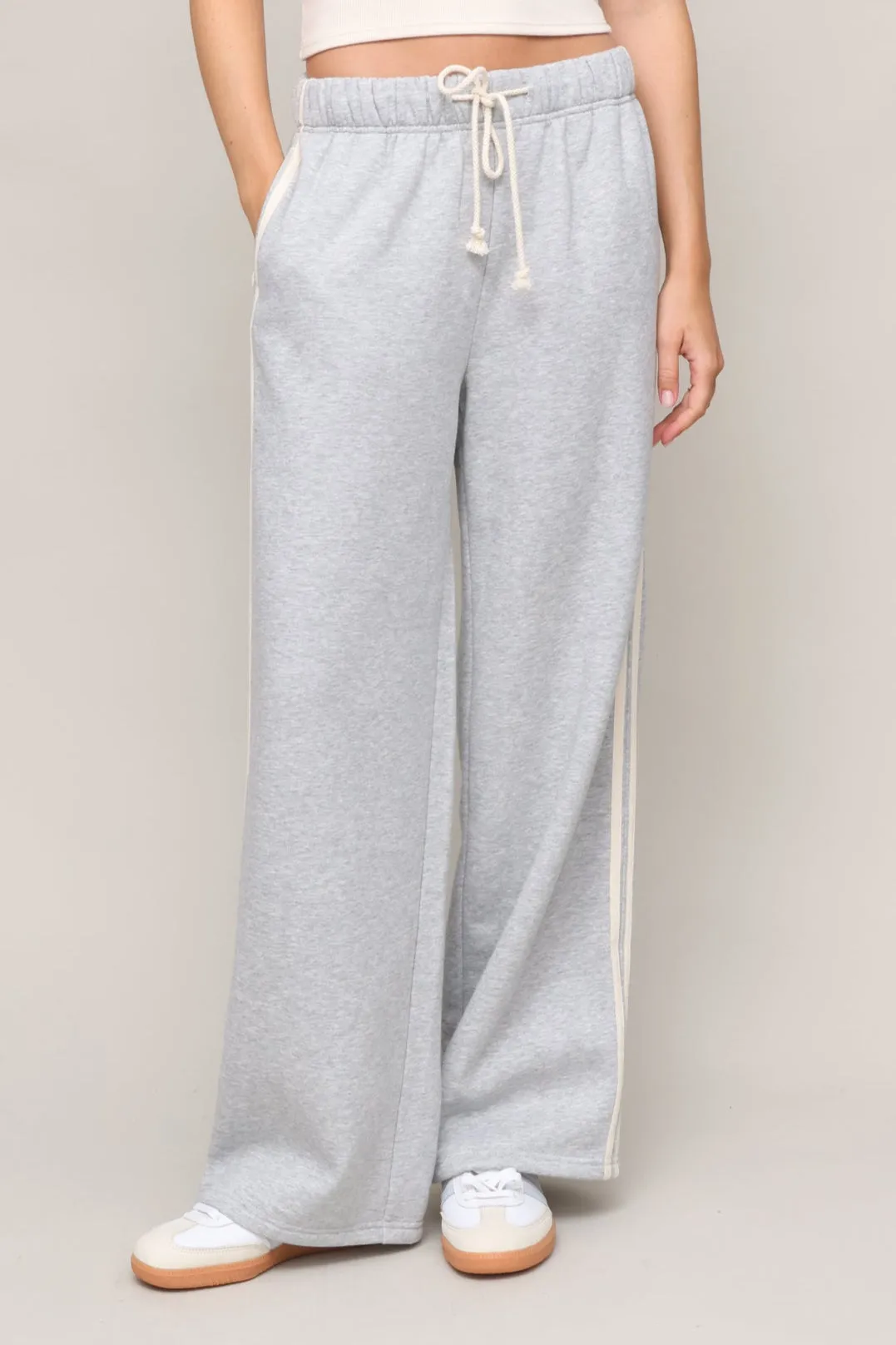 Soft Lining Stable Shape Line Up Striped Side Sweatpants