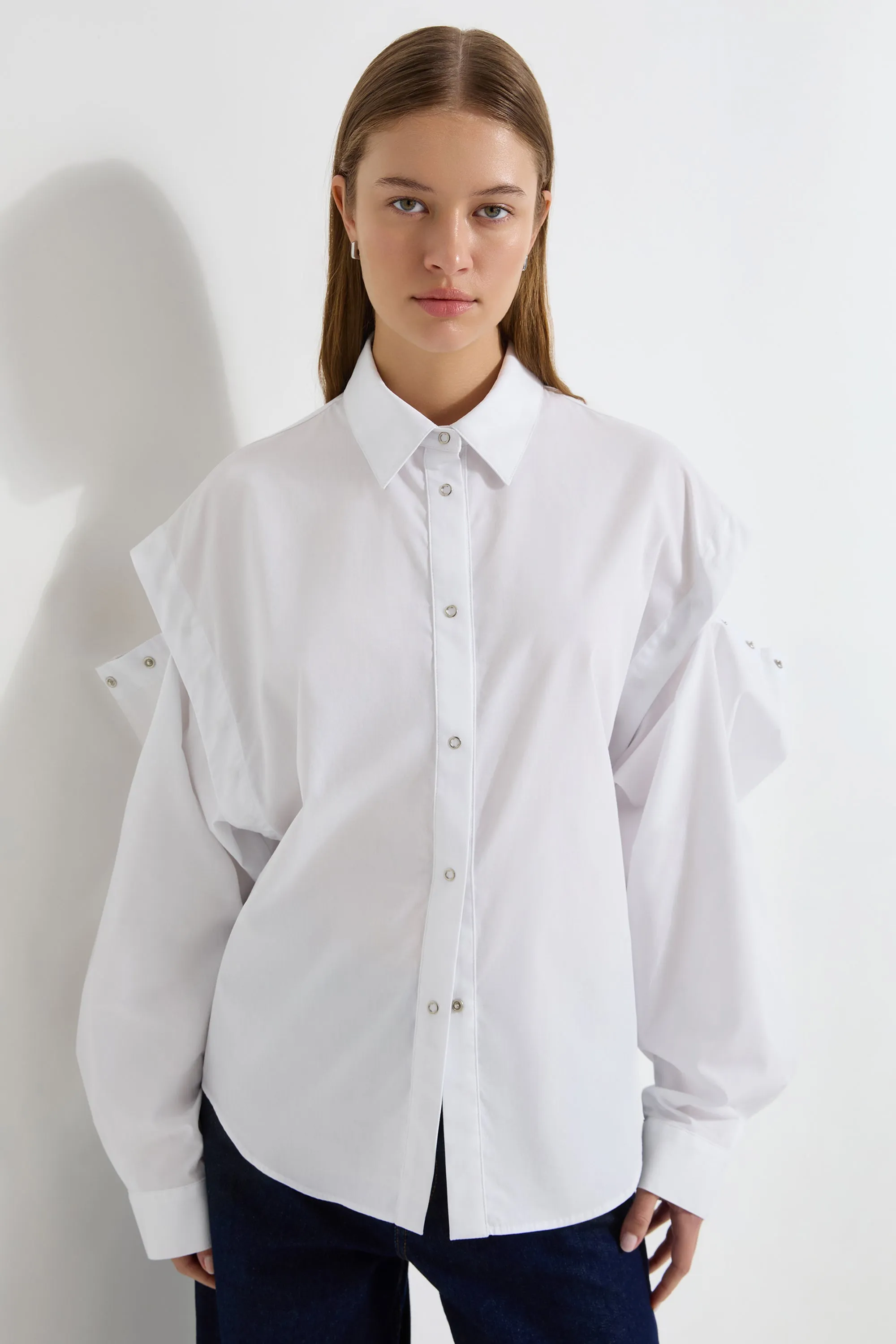VersatileNeckline Wick Multi-Way Shirt