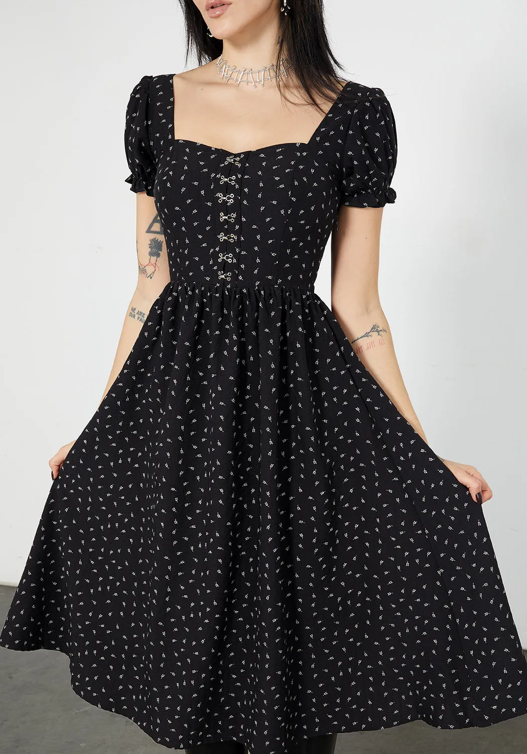 Nordic Plain Everyday Style Mortem Floral Print Midi Dress