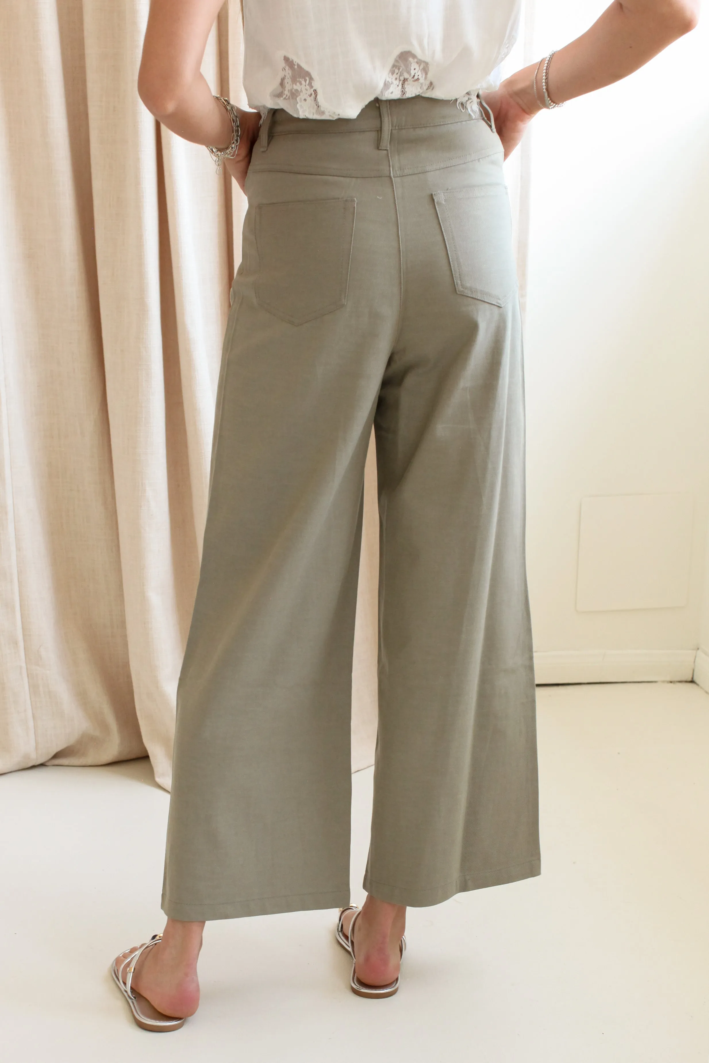 Brooklyn Olive Trouser Sunny Vibes Vibrant Relaxed Style Seamless Waistband Finish