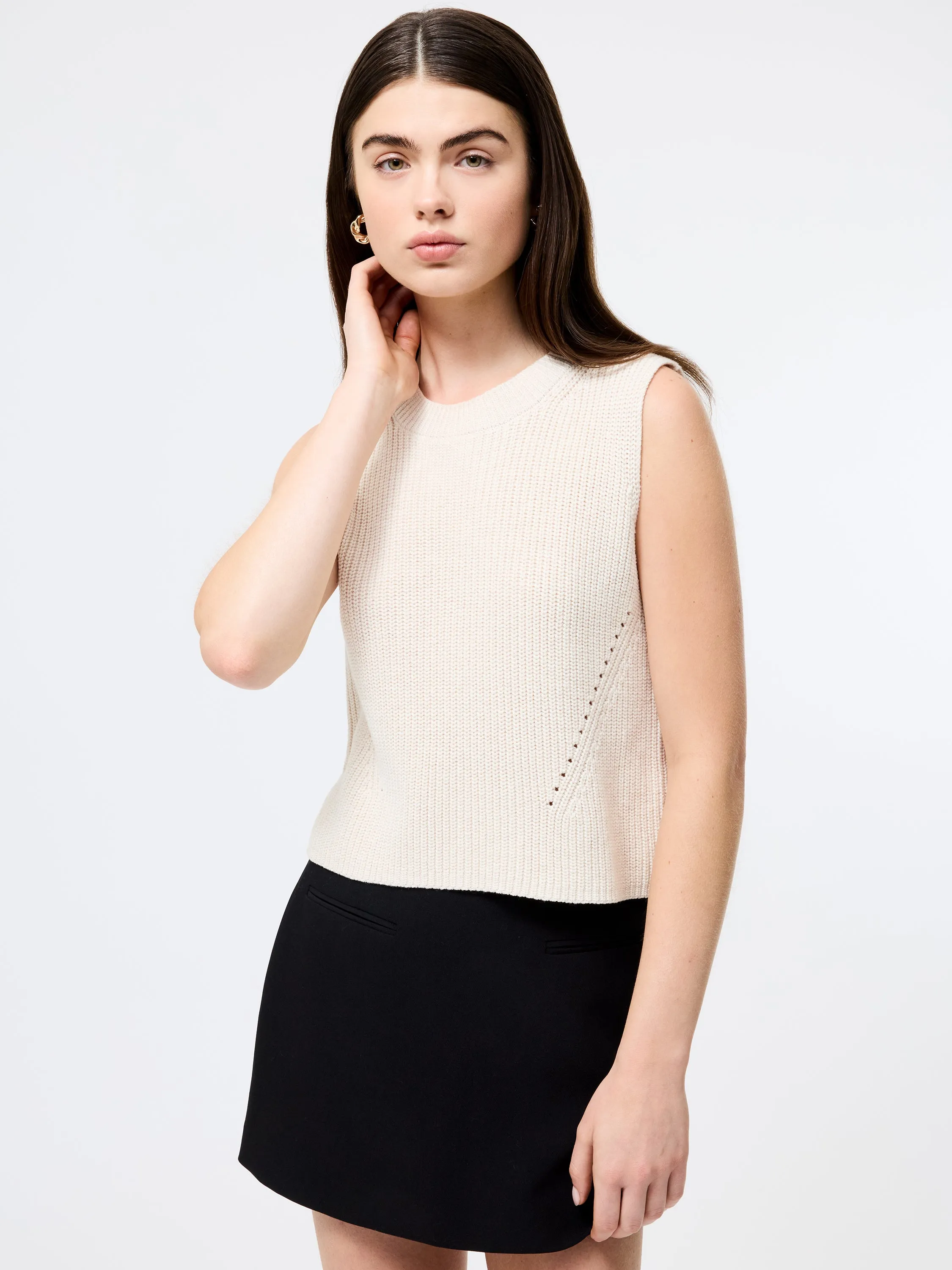 Mozart Crewneck Sleeveless Vest Oversized Collar Style