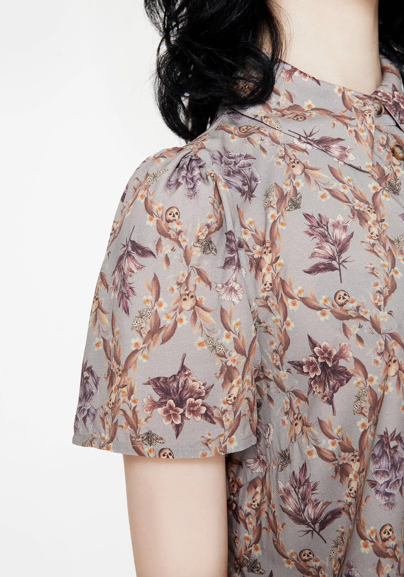 Unique Design Blossom Floral Tile Printed Cropped Button Up Shirt