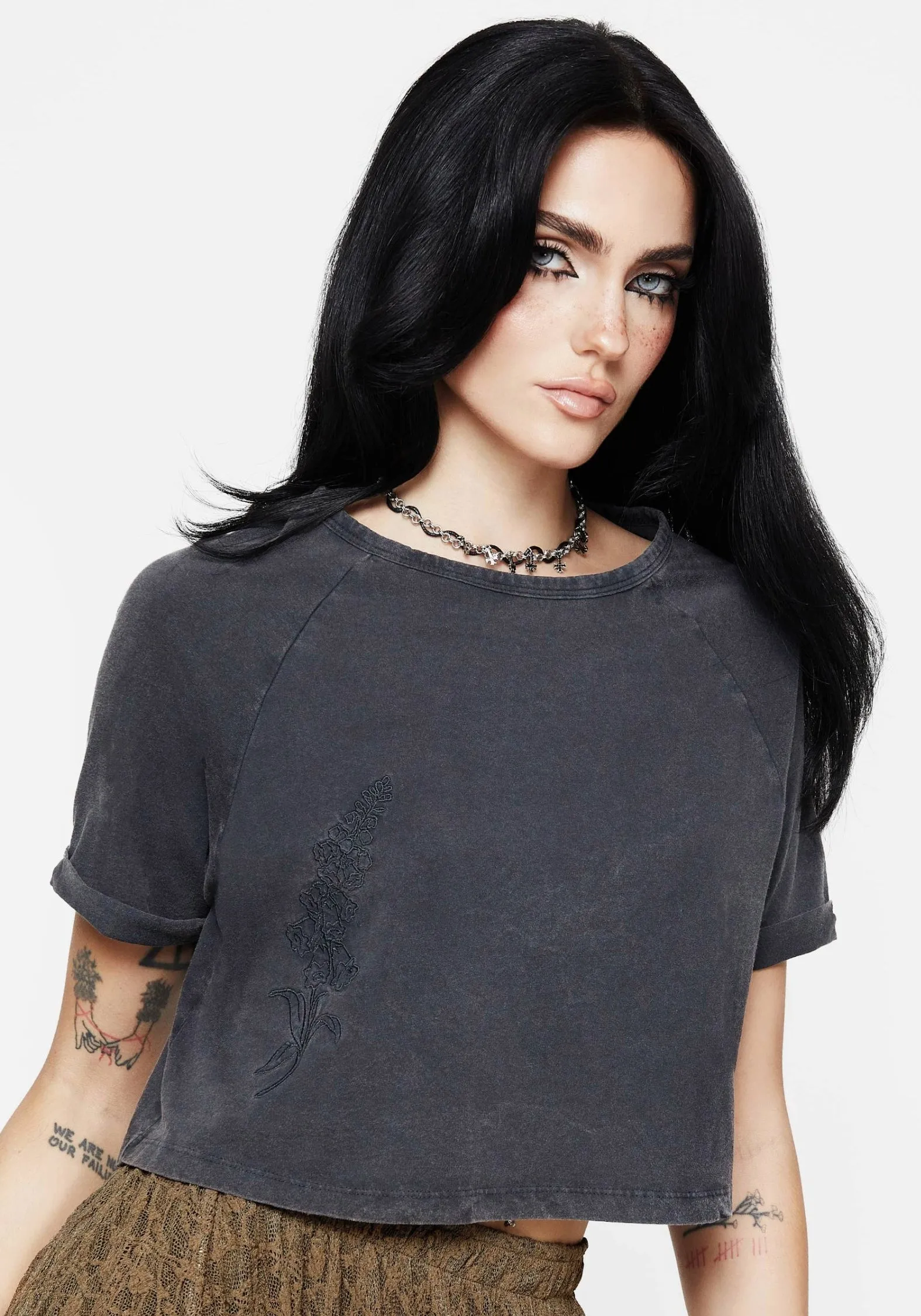 Durable Chainstitch Foxglove Cotton Embroidered Boxy Crop Tee