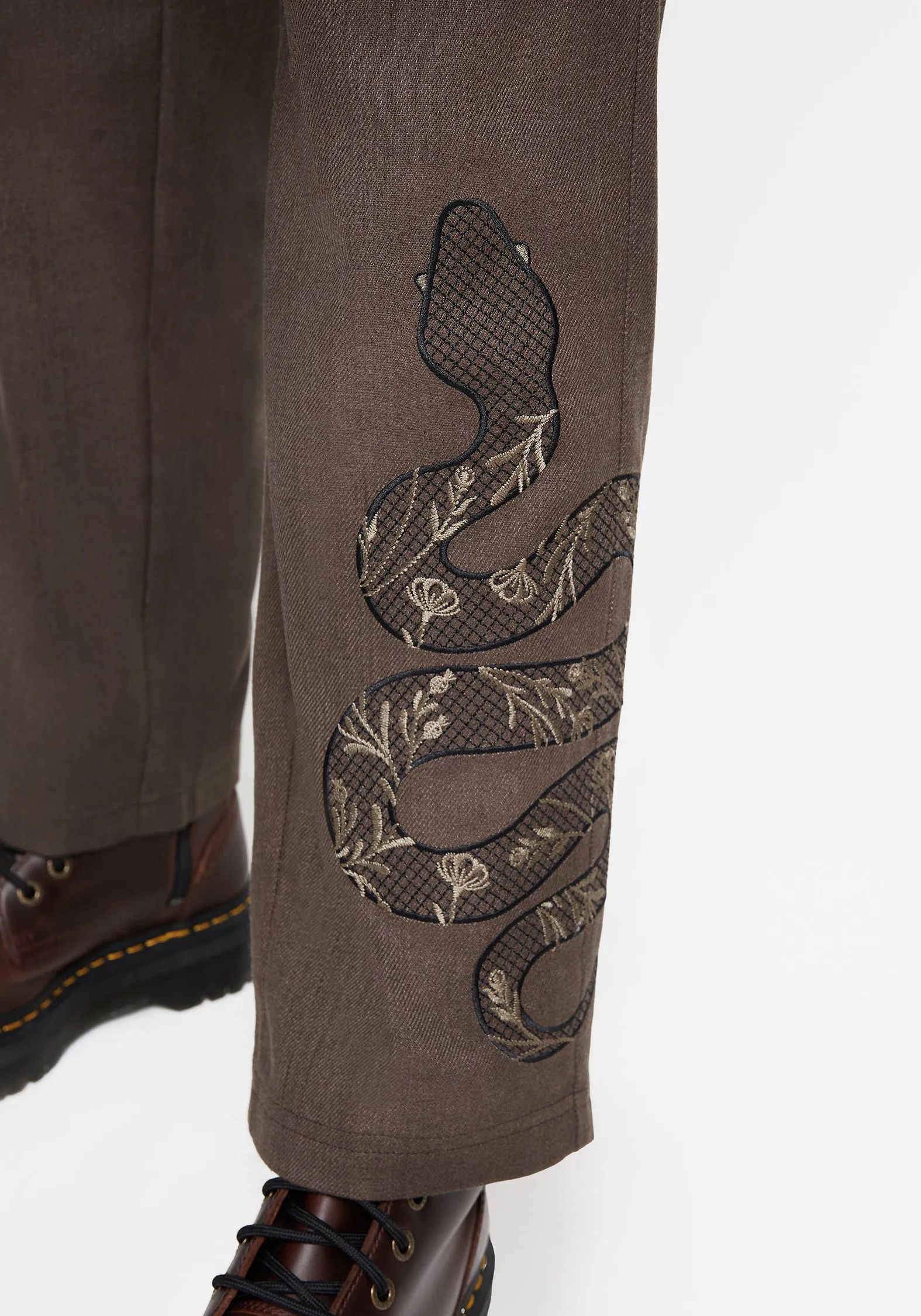 Gaia Linen Blend Snake Embroidered Wide Leg Trouser Outfit Focus
