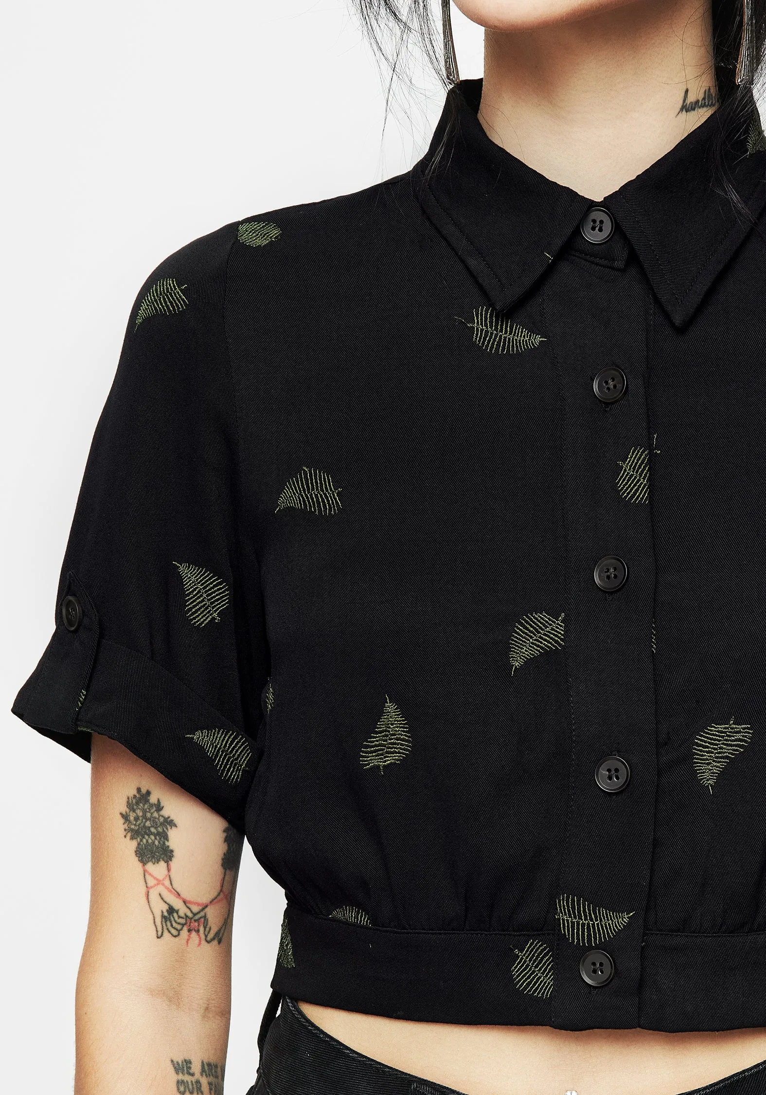 Osmunda Fern Embroidered Short Sleeve Crop Shirt Classy Detail