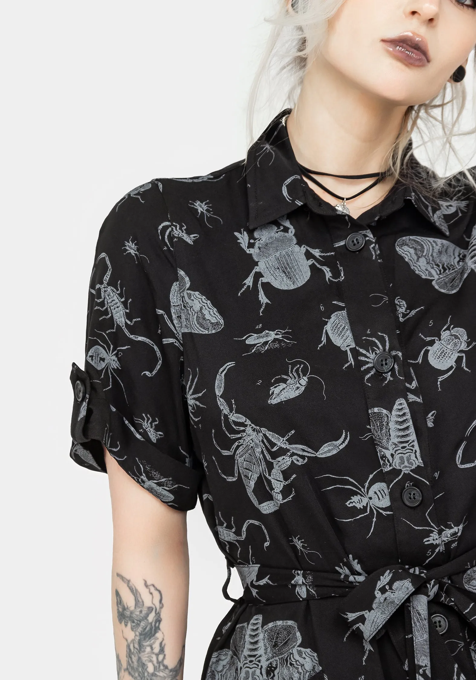 Crinkle Effect Parasite Bugs Short Sleeve Mini Shirt Dress - Black