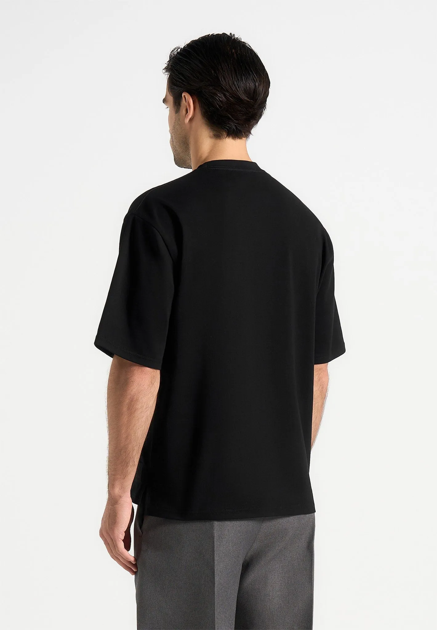Paul - Relaxed Fit T-Shirt - Black Durable Button Closures