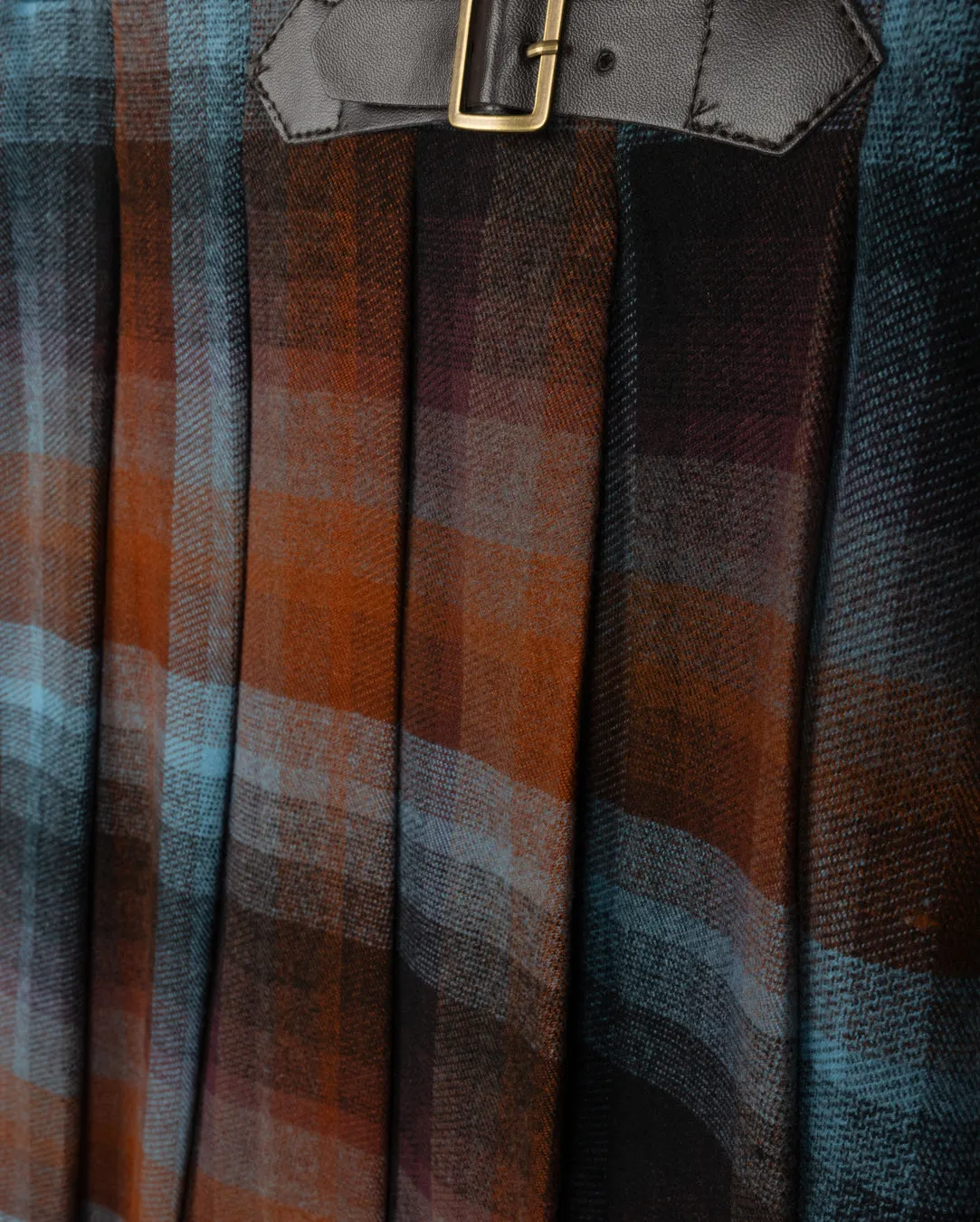 Coordinated Set Pleated Plaid Buckle Skirt