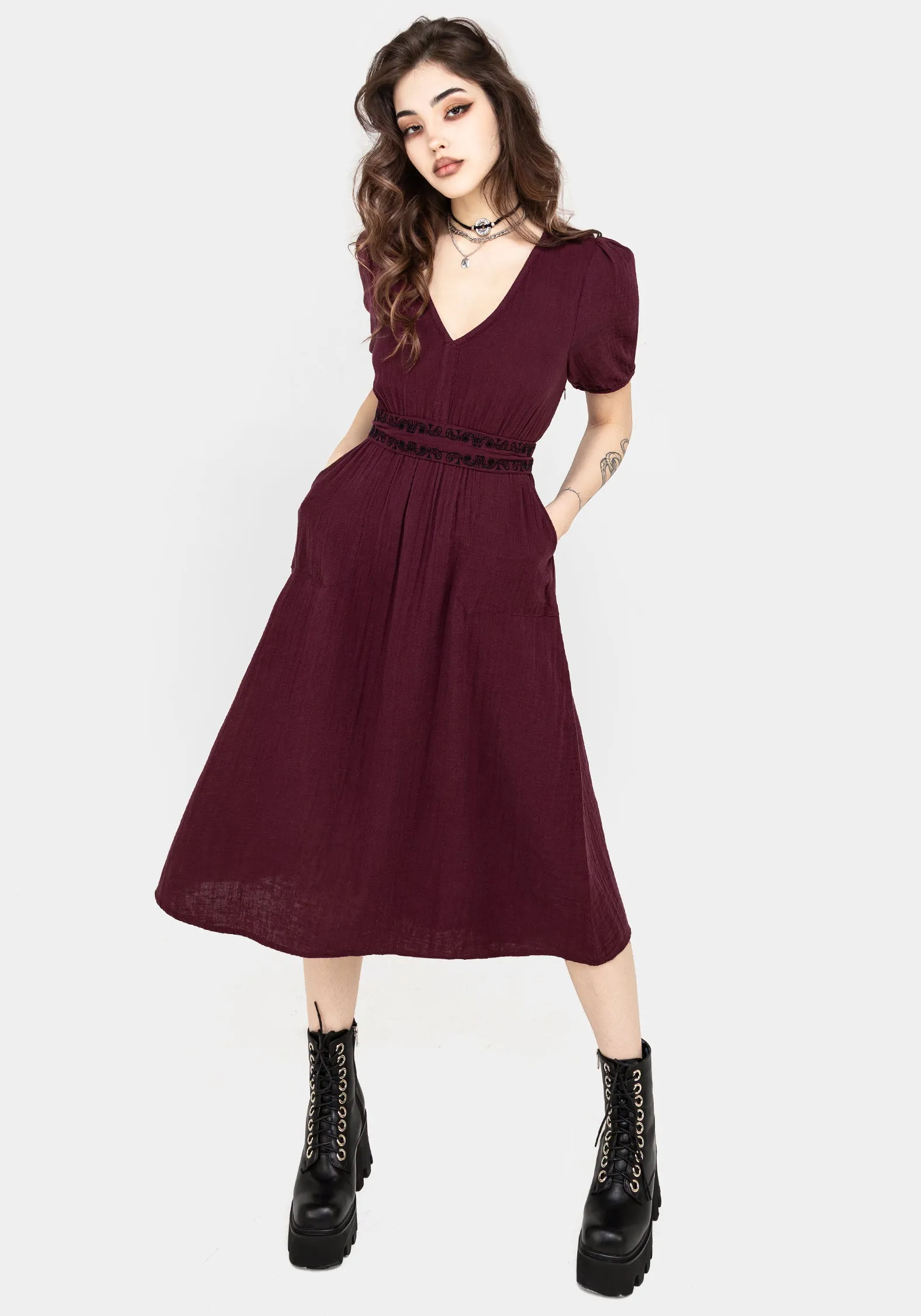 Soft Curve Poultice Embroidered Cotton Midi Dress