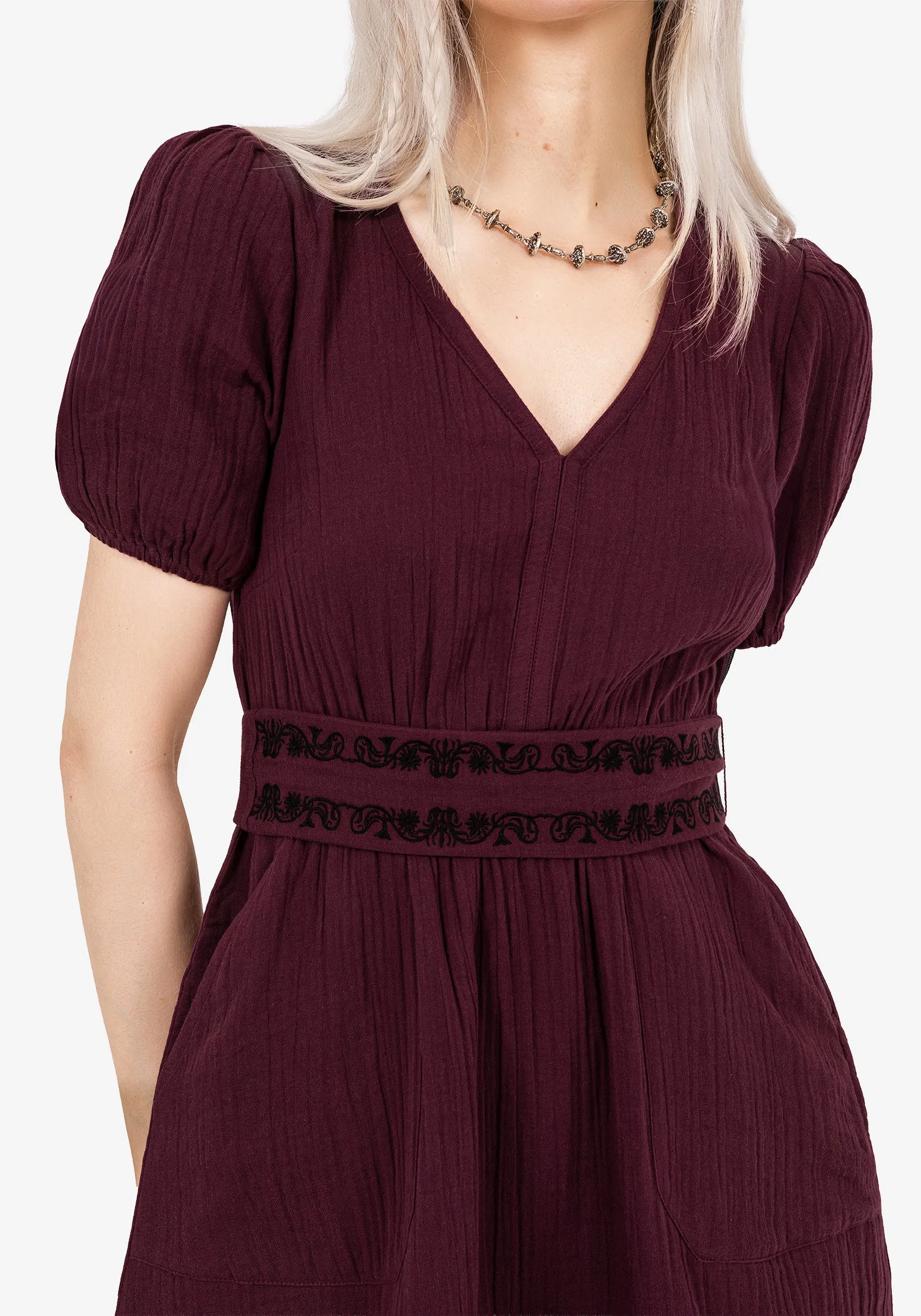 Elegant Layer Special-Edition Poultice Embroidered Cotton Mini Dress