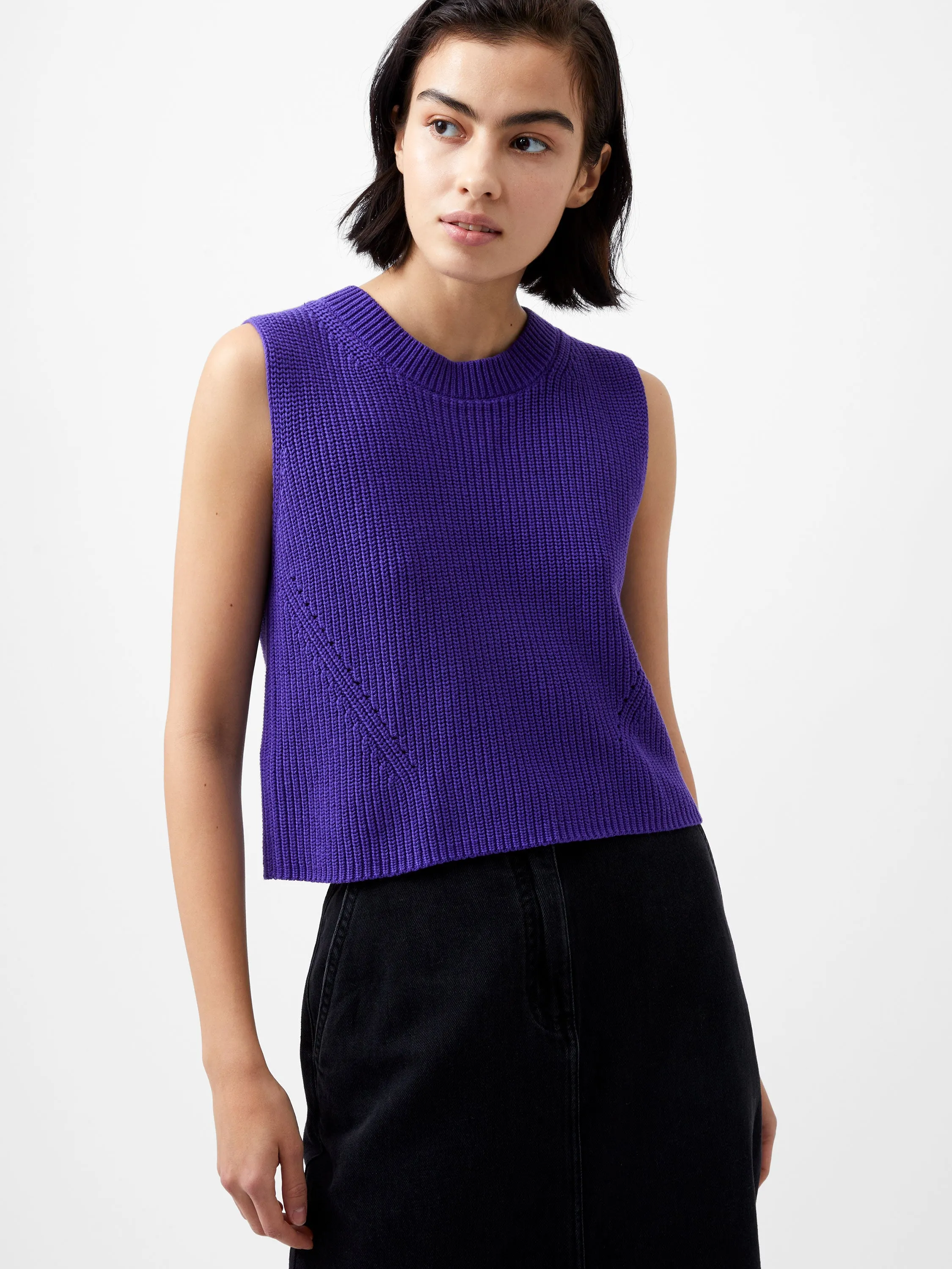 Breathable Mesh Paneling Mozart Crewneck Sleeveless Vest