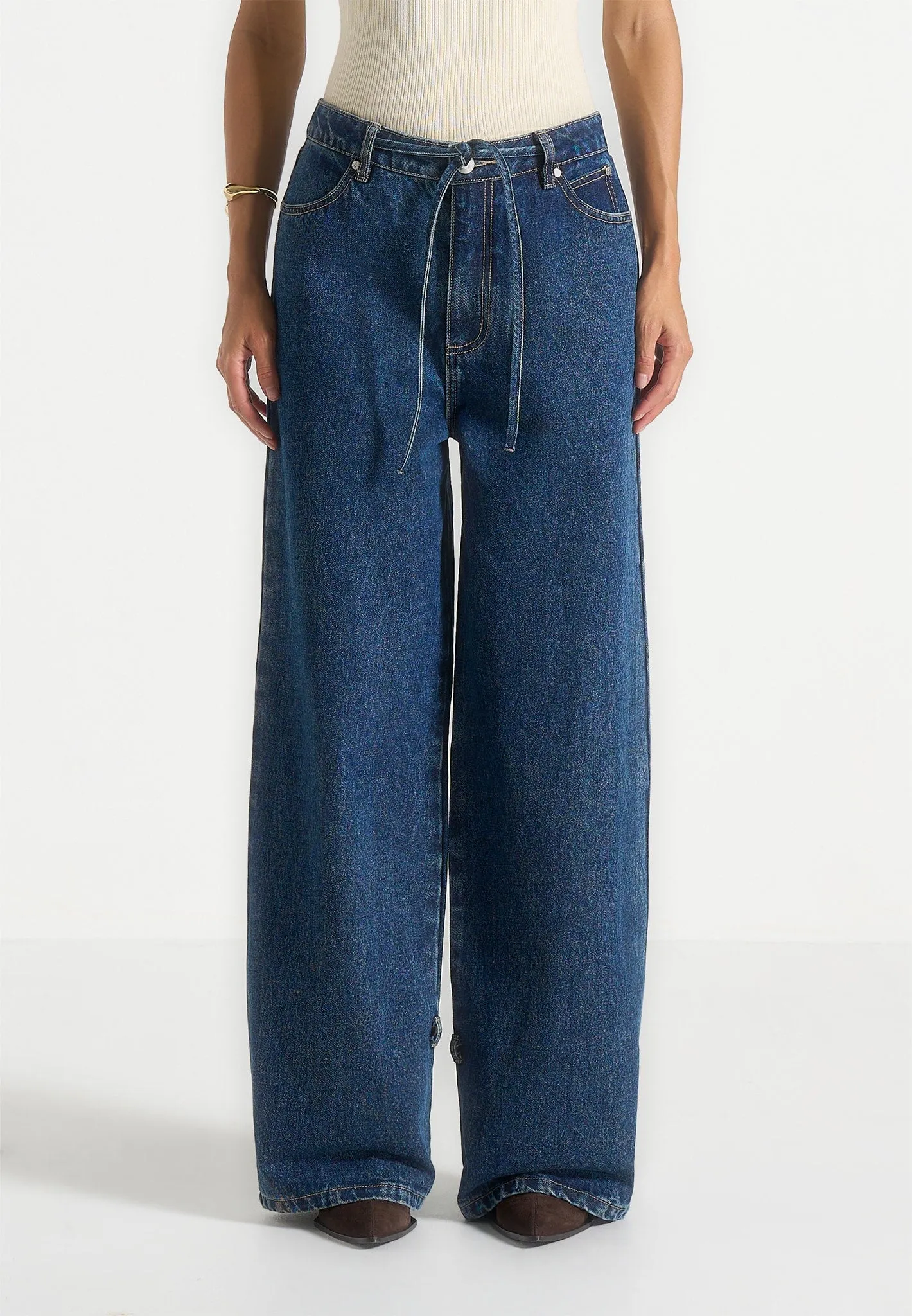 Faye - Wide Mid Rise Jeans With Tie Waist - Indigo Year Rounder