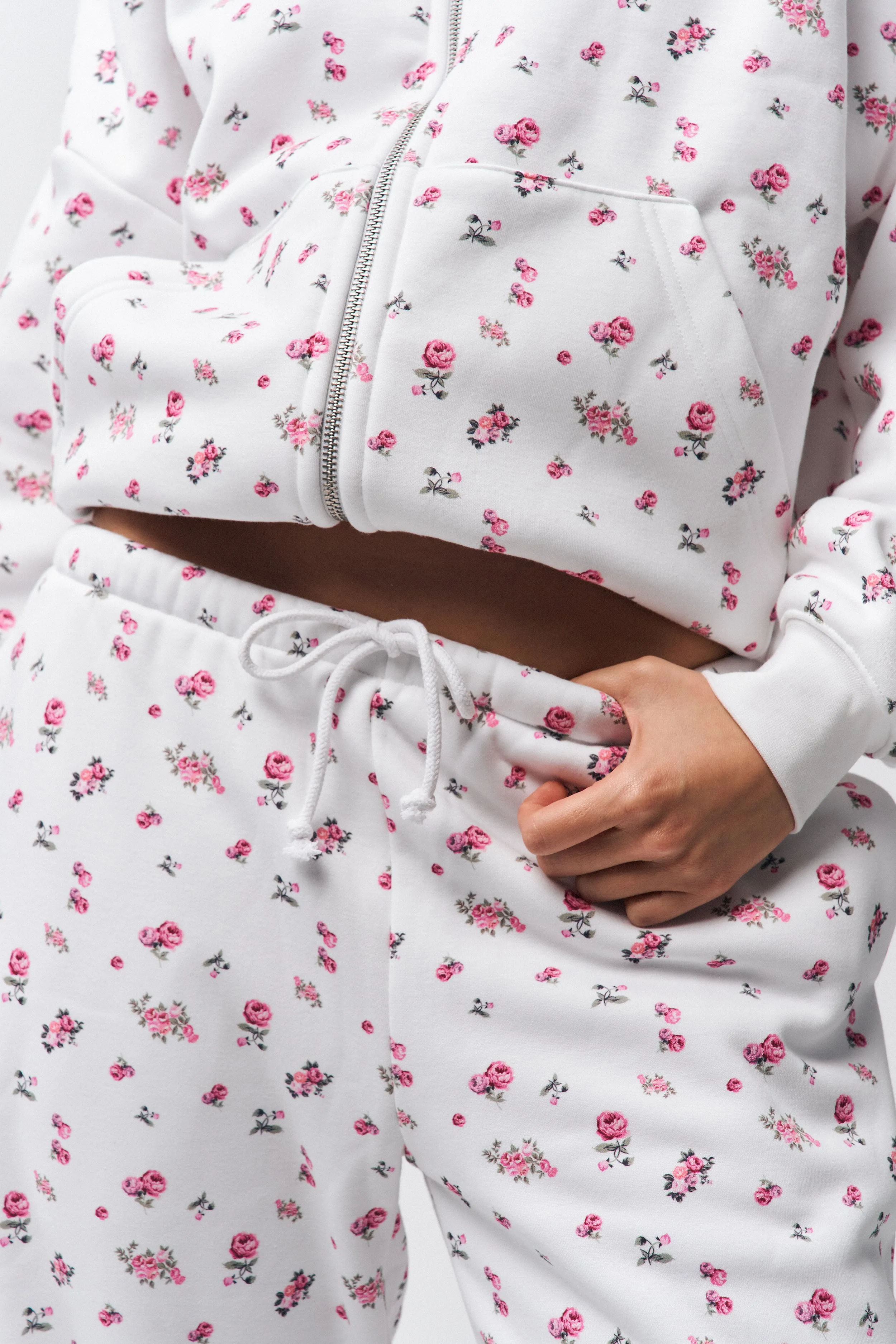 Relaxed Drawstring Sweatpant Heat Control