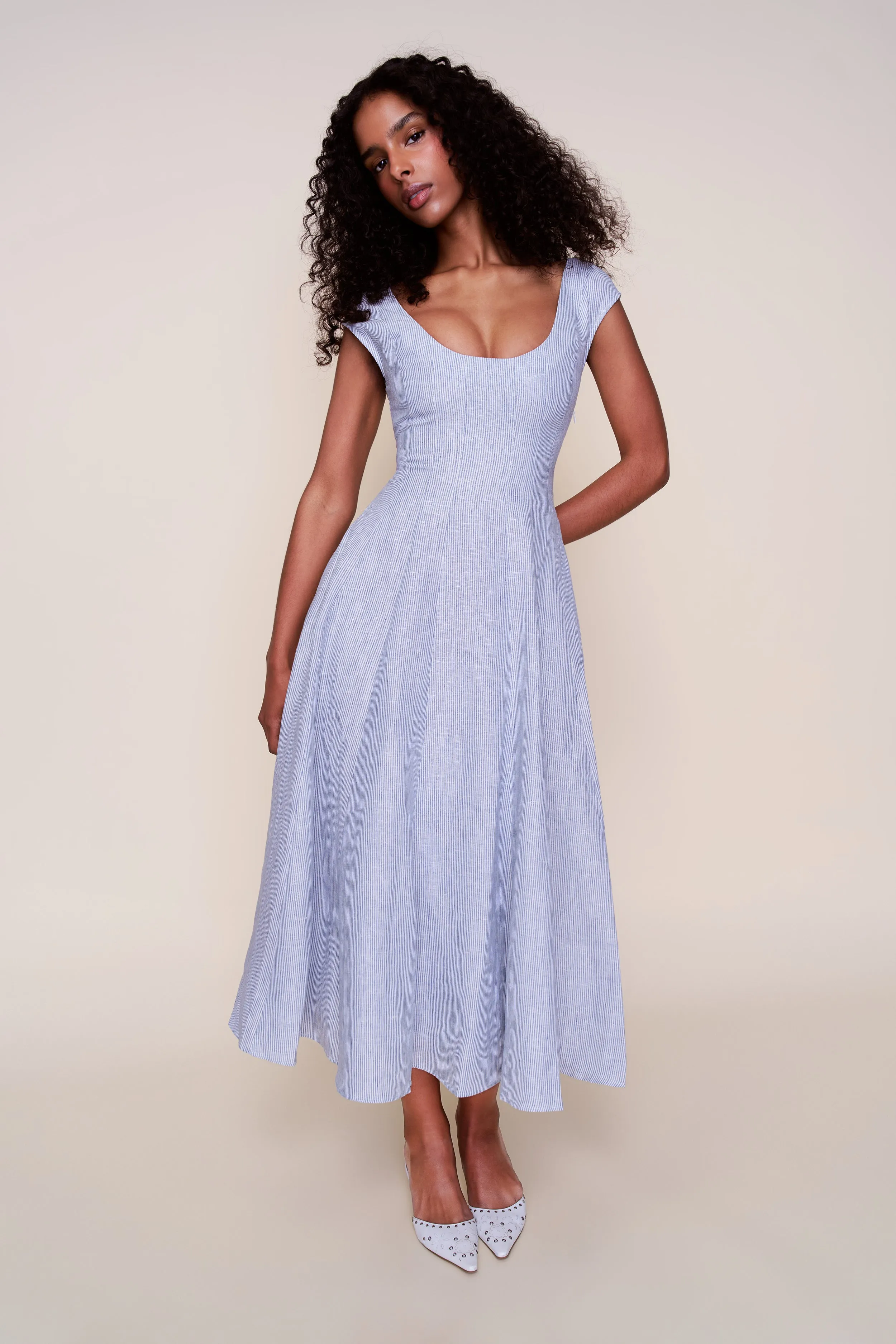 Flattering bodycon dress Fashion-Forward Leila Dress