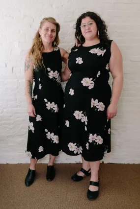 Lori Dress in Black Magnolia Fitted Look