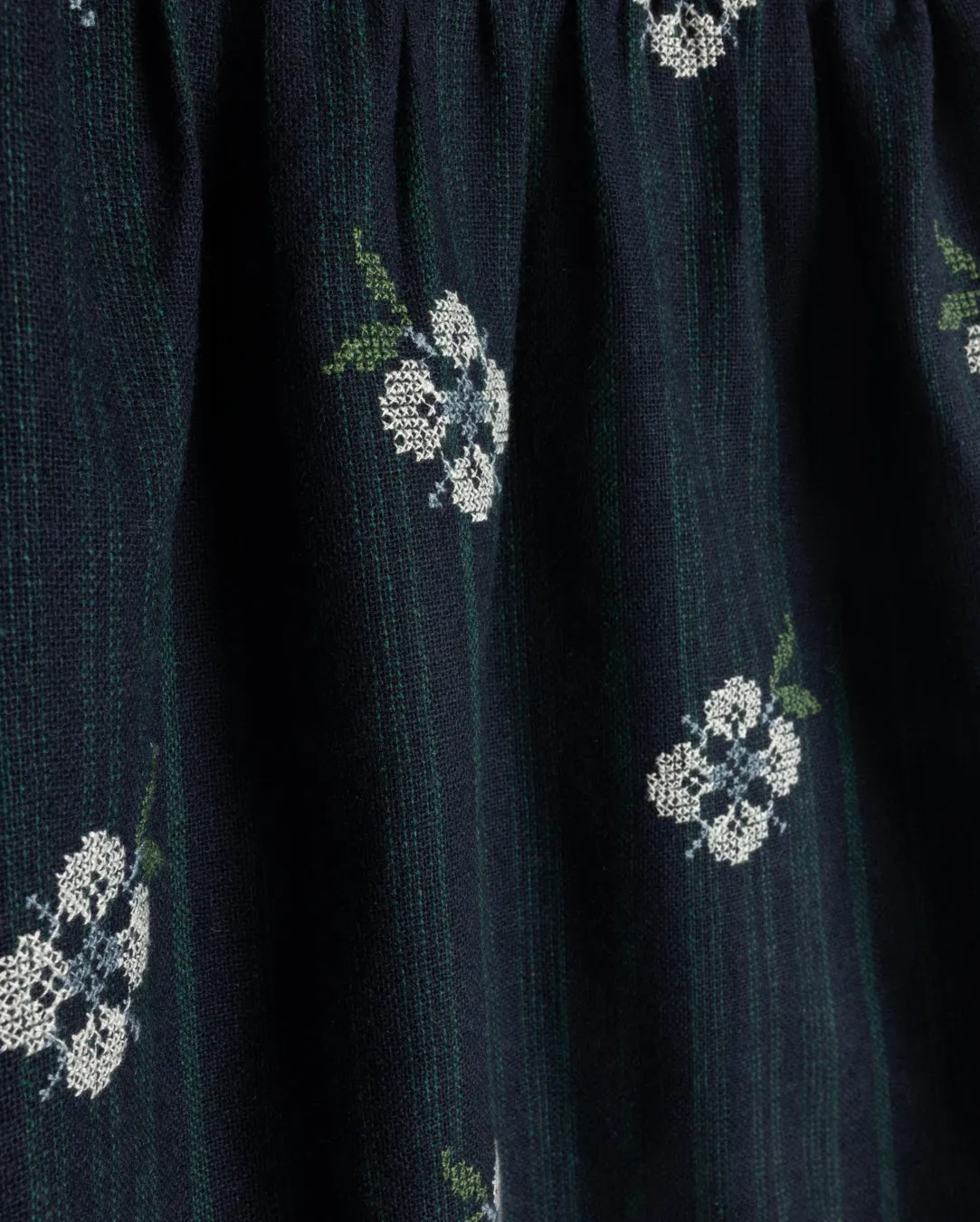 Rodd Full Skirt Everyday Favorite Neutral Look