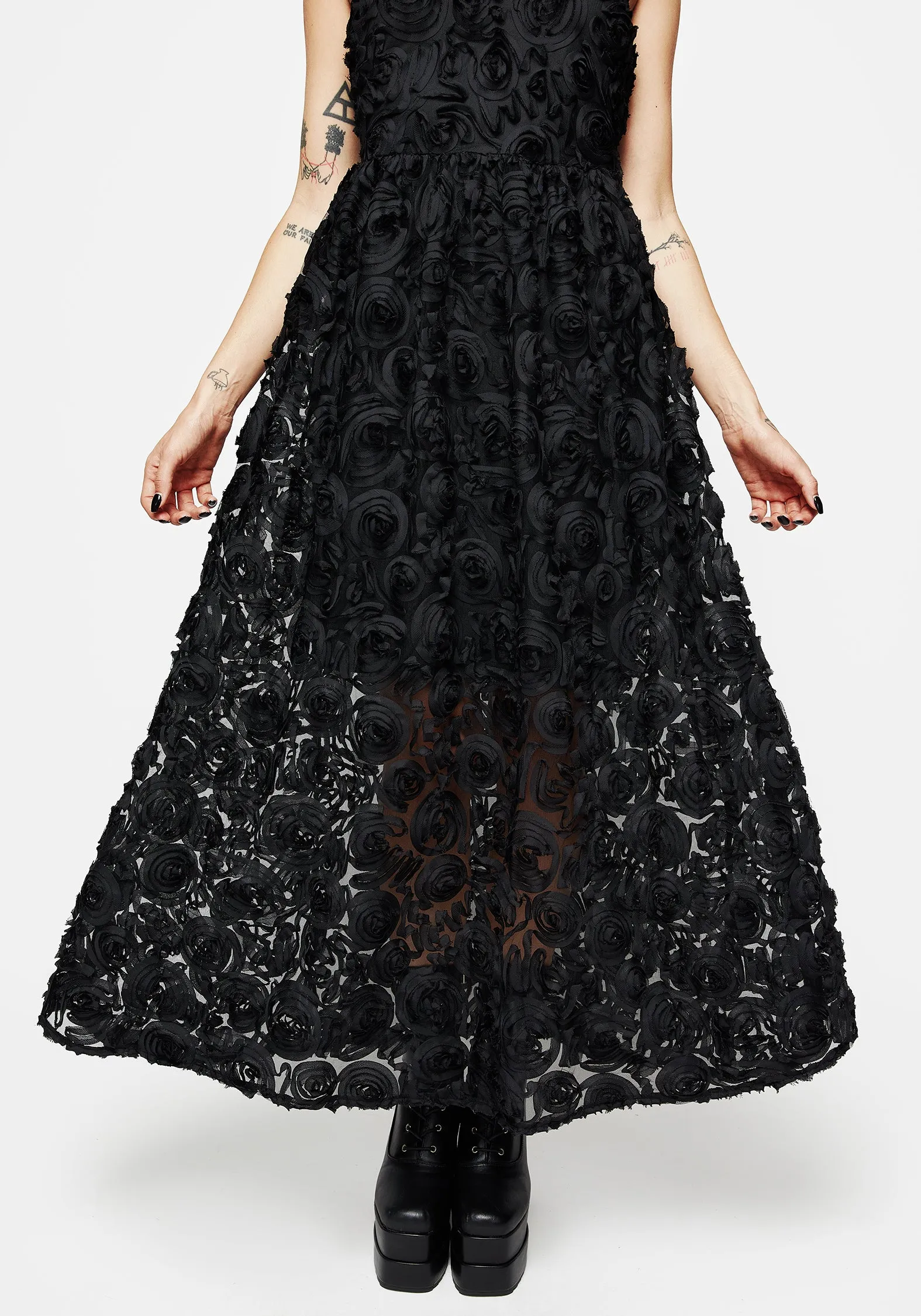 Sophisticated Design Rosehip Textured Mesh Midi Dress