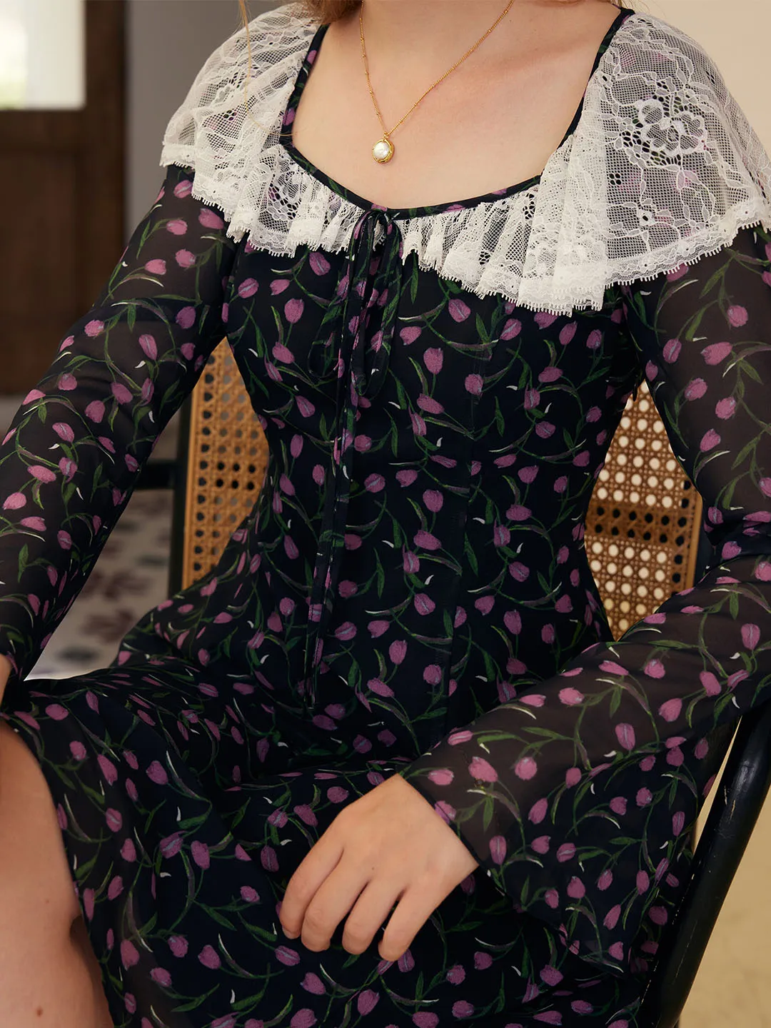 Sara Lace Patchwork Square Neck Tulip Print Dress Perfect For Any Occasion