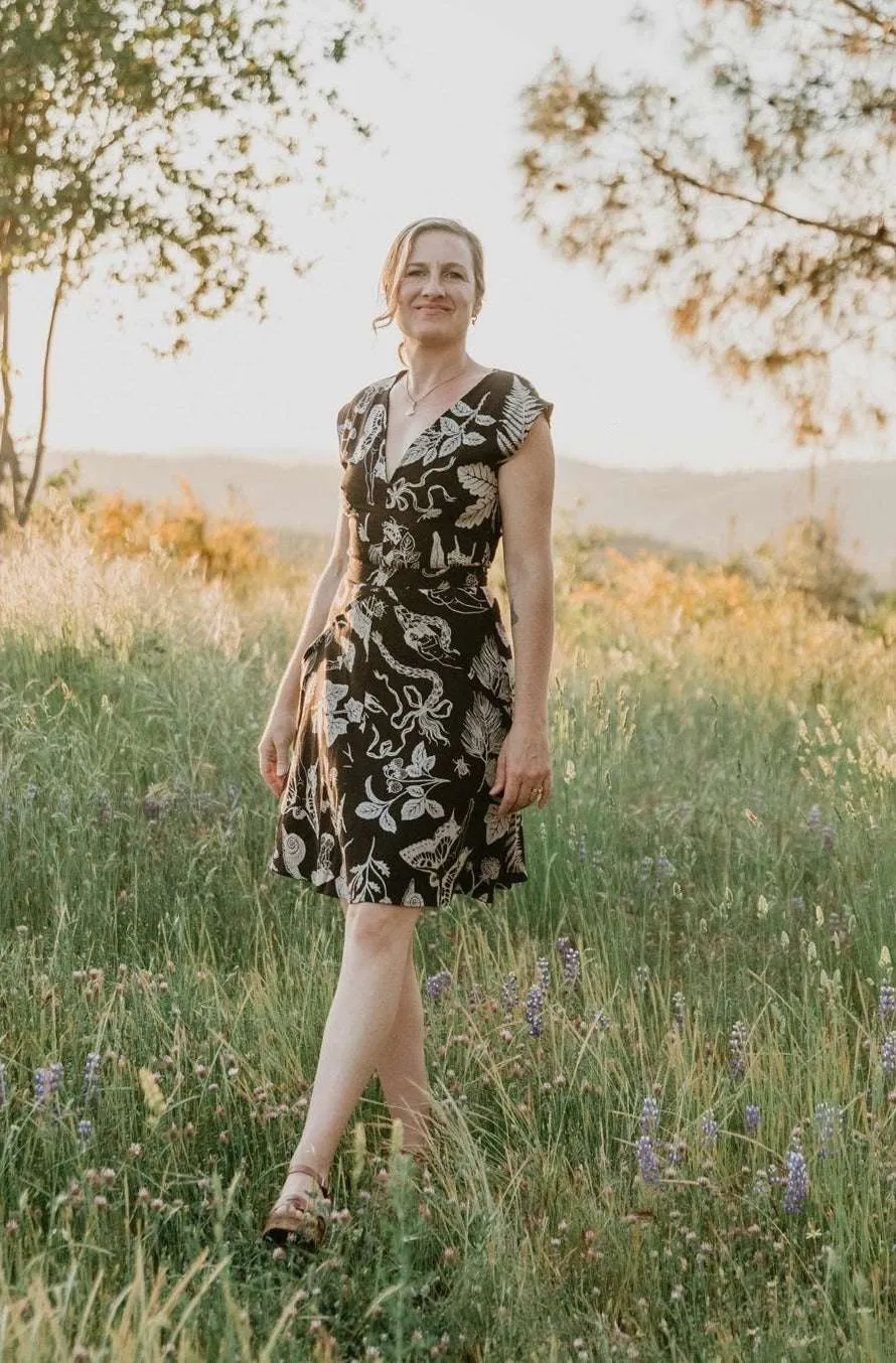 Casual Silhouette Spicy Xena in Black Woodland Wonder