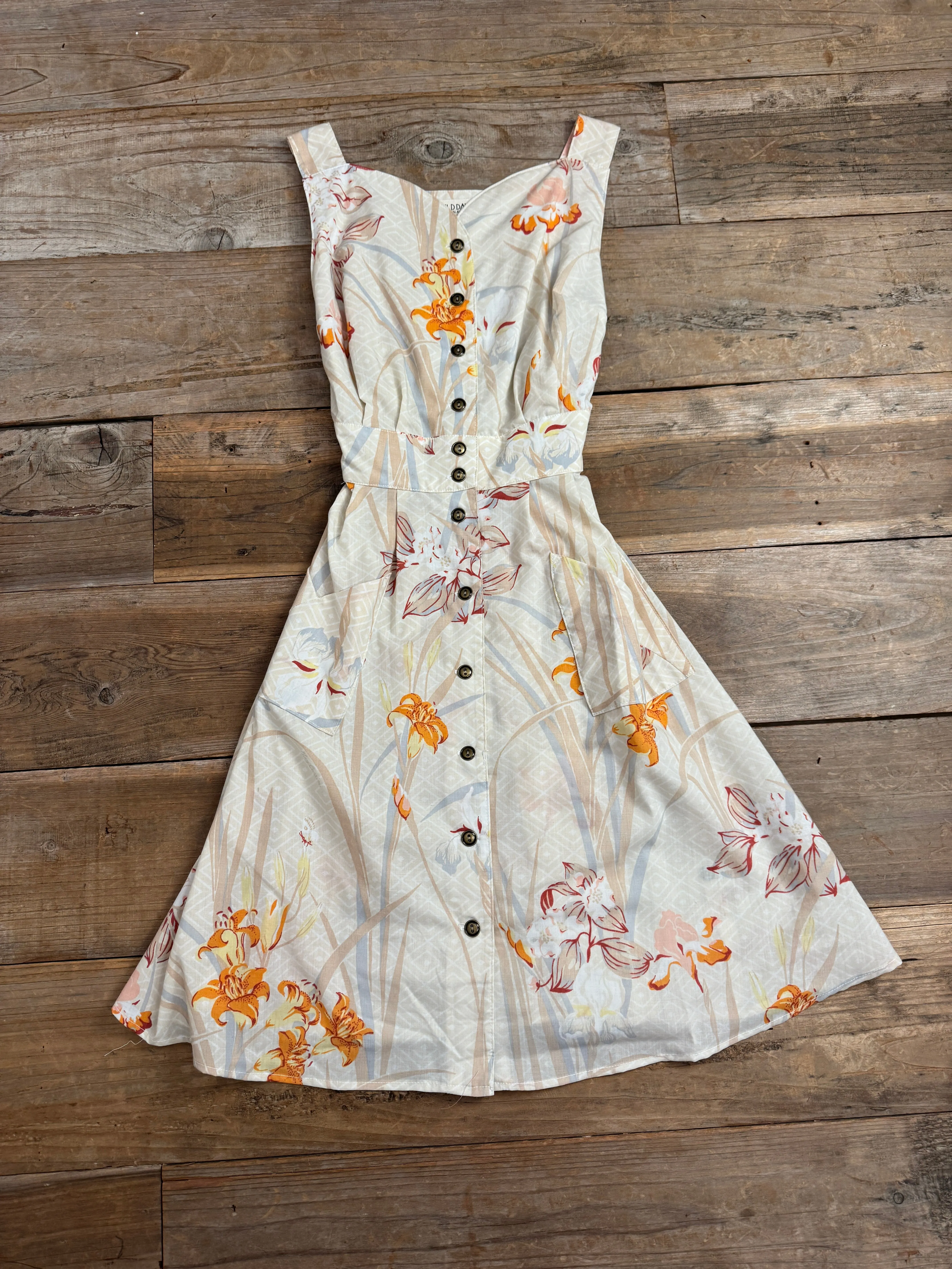 Fit For All Sheet Dress in One of a Kind in Medium