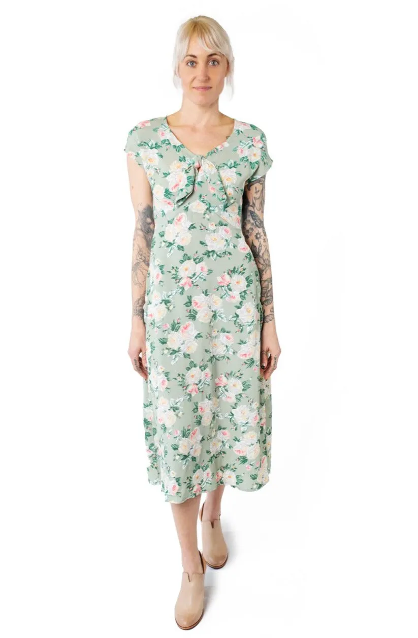 Tatiana Dress in Sage Floral Chic Fit Warm Touch