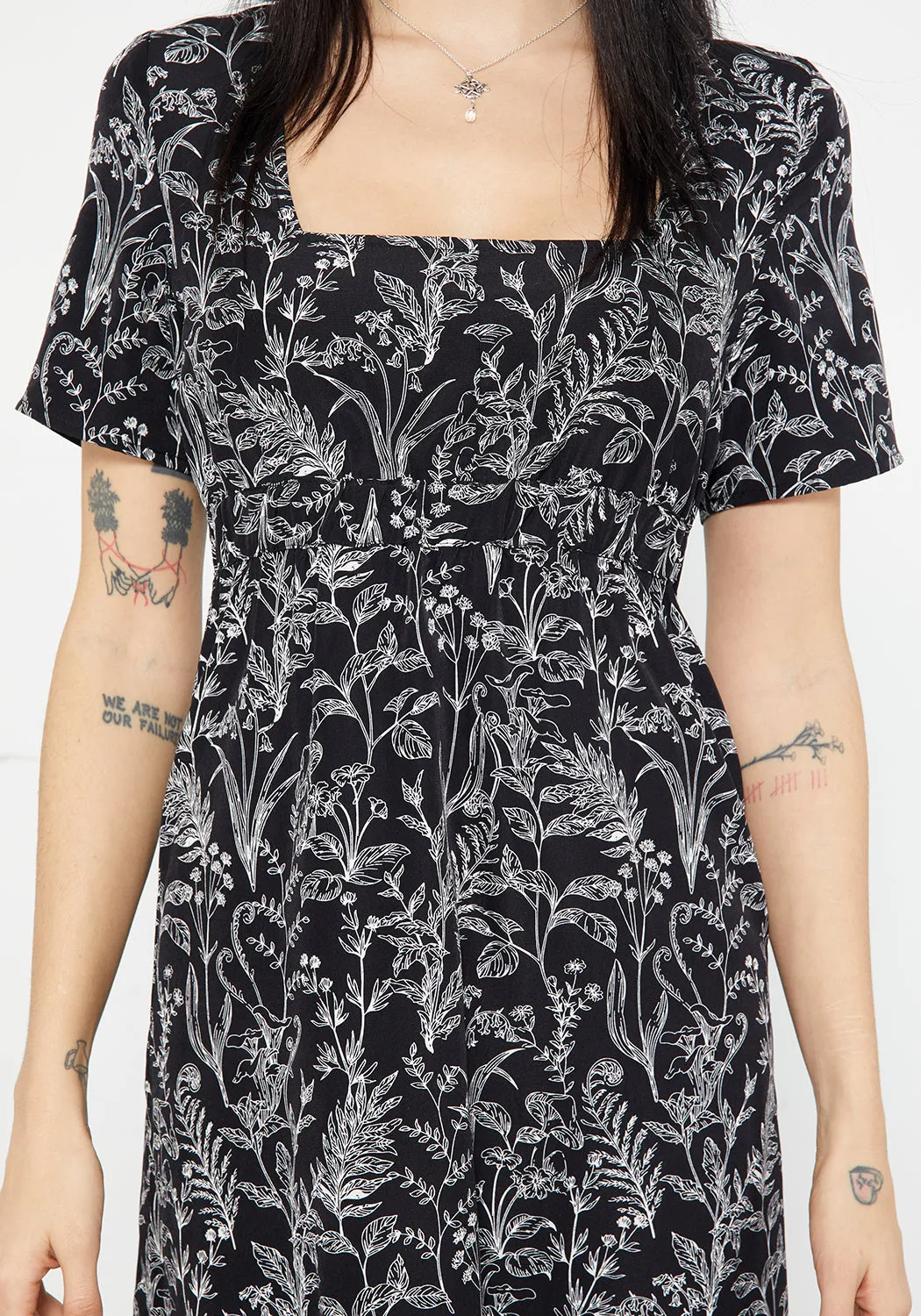 Siofra Midaxi Dress Form Fit Polished Appearance