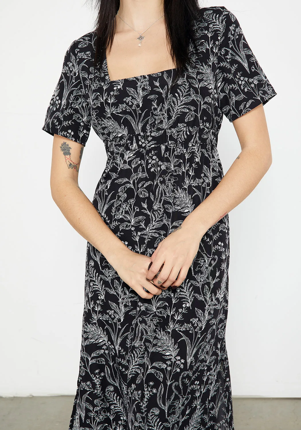 Light Silhouette Travel Ready Siofra Midaxi Dress