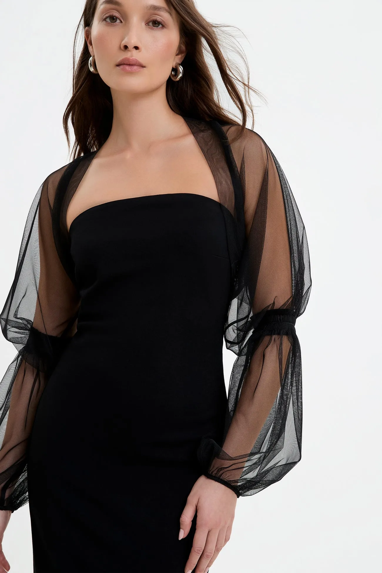 understated look Elodie Bolero
