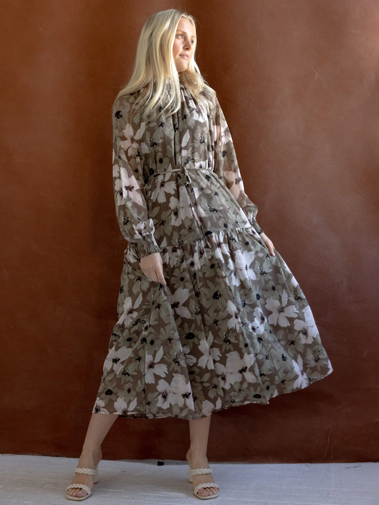 Stephanie Floral Dress Sheer Light Subtle Finish