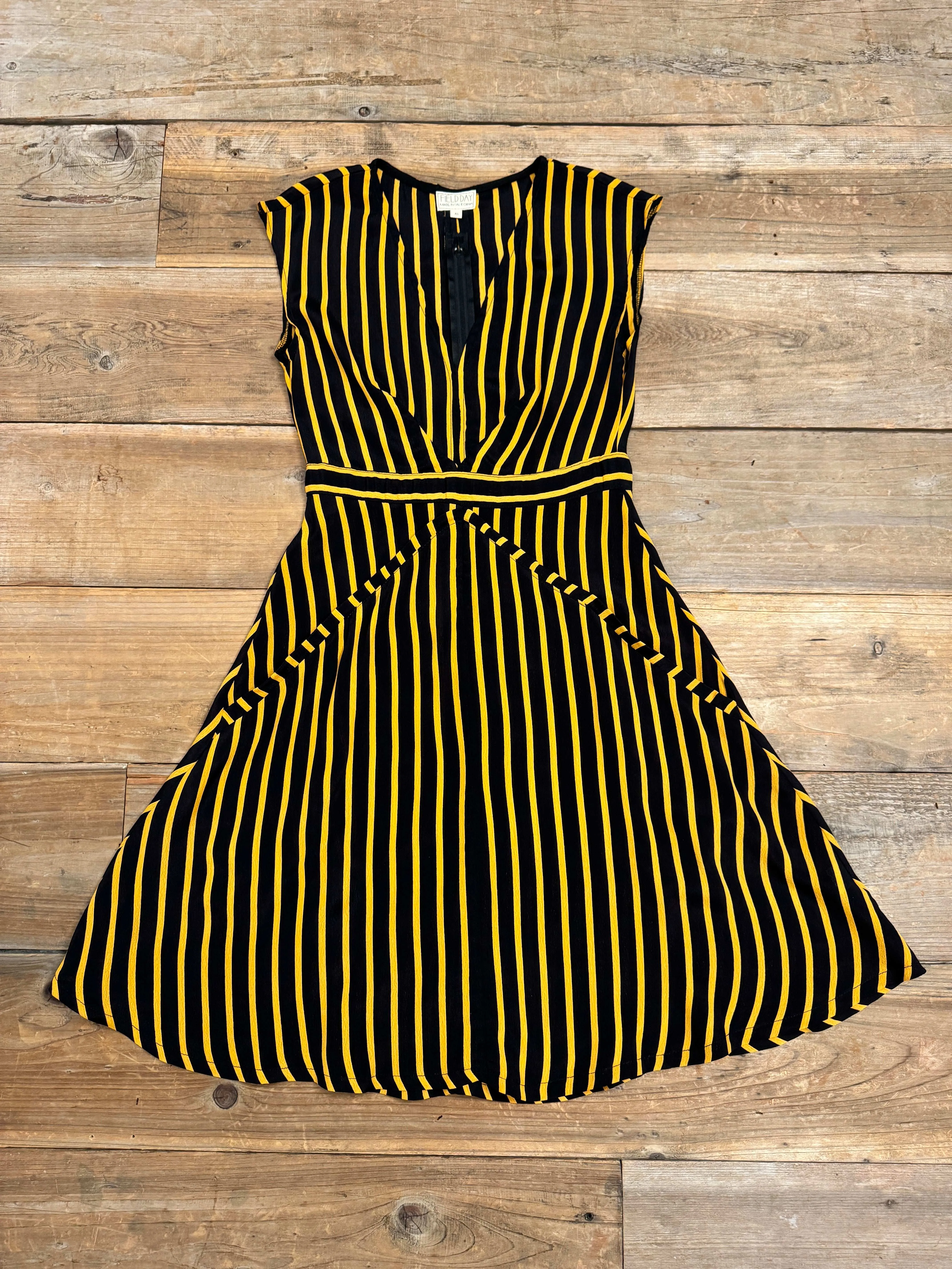 Lounge Texture Feminine Style Spicy Xena 2.0 in Gold Stripe