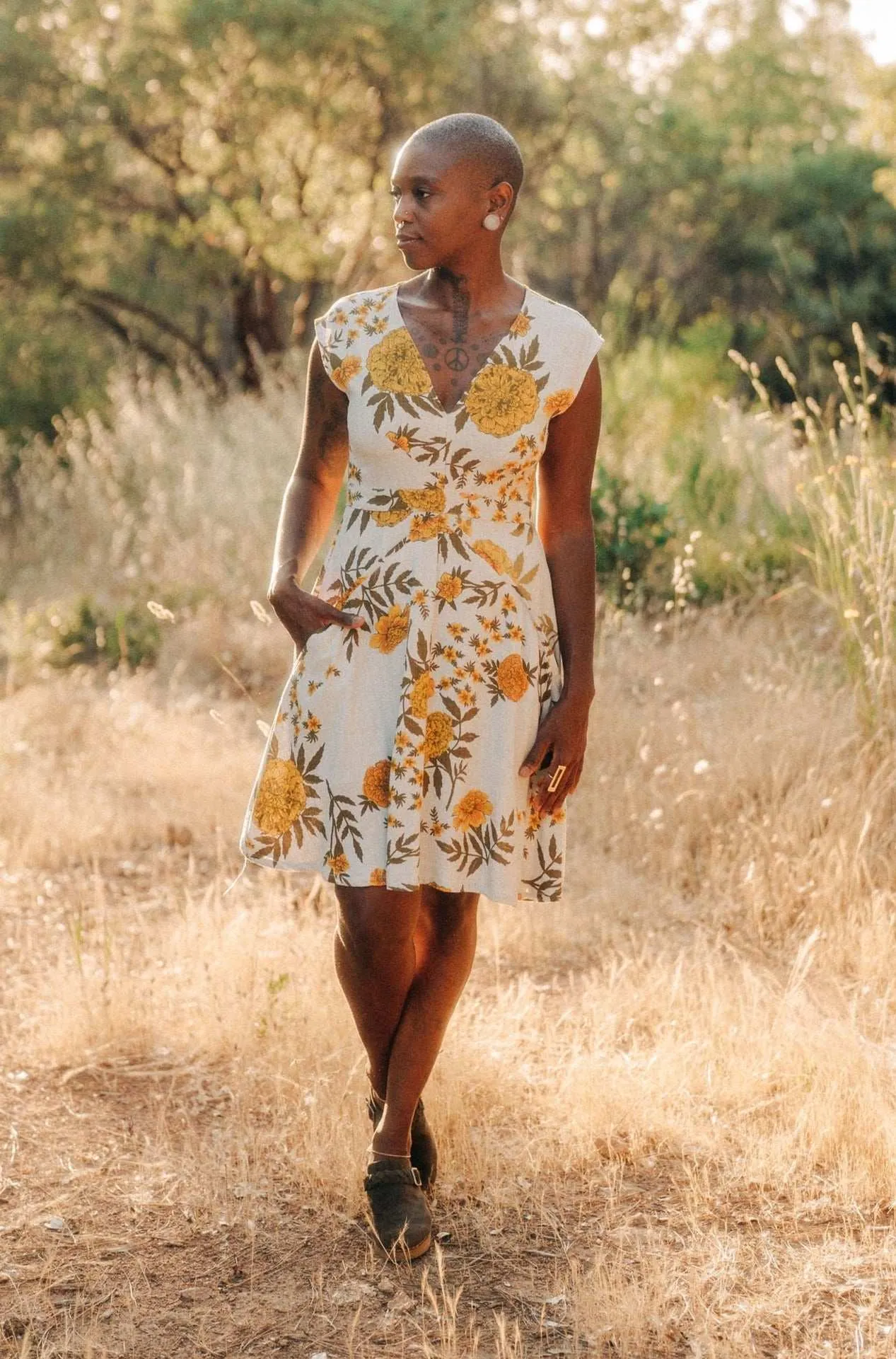 Unisex Option Spicy Xena 2.0 in Oat Marigold Linen