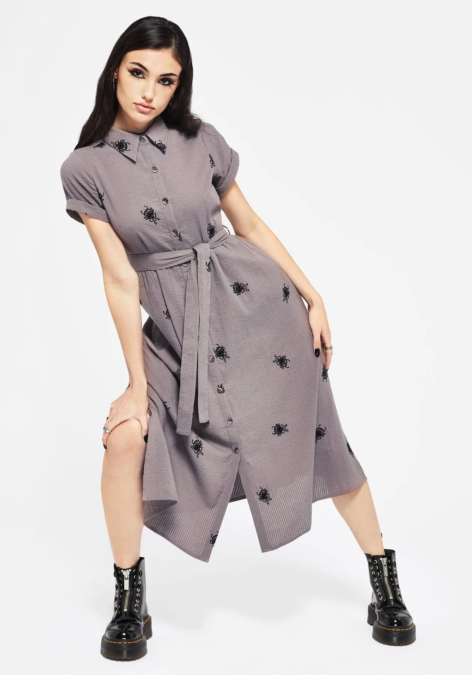 Elegant Finish Stag Beetle Embroidered Midi Shirt Dress