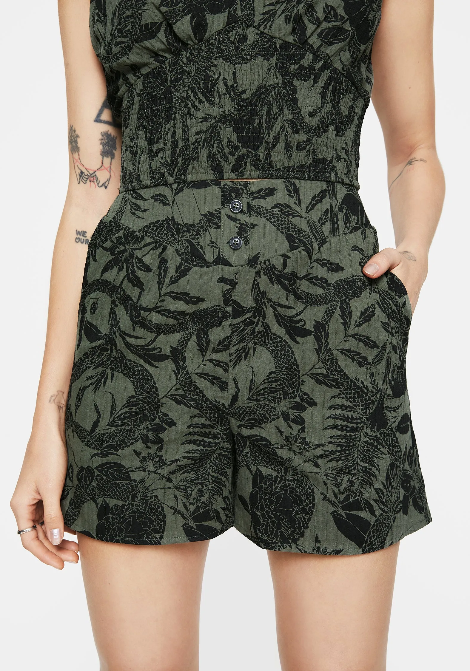 Bashe Cotton Wide Leg Shorts - Green Subtle Mood