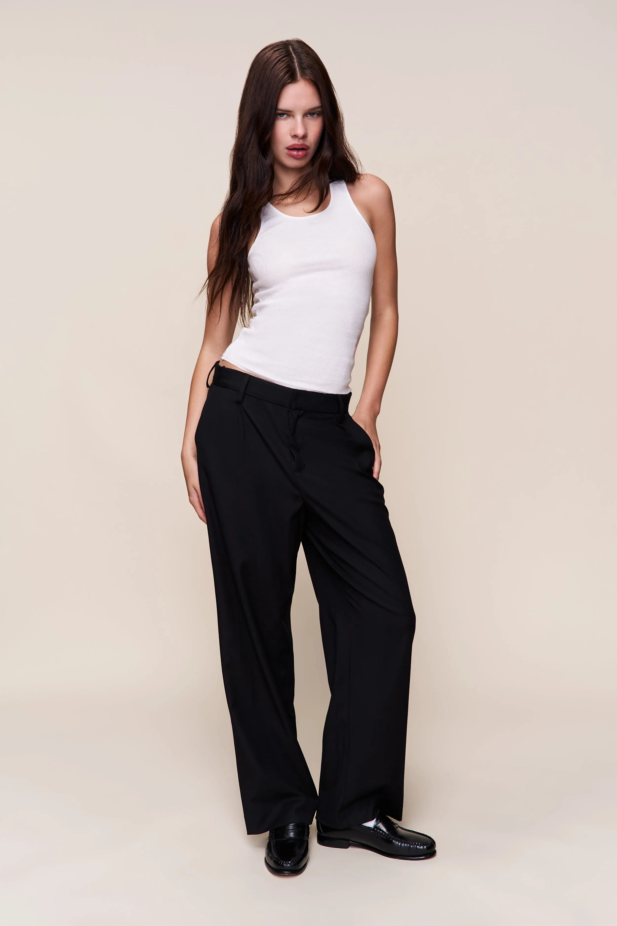 Leo Mid Rise Straight Pant Breathable mesh lining