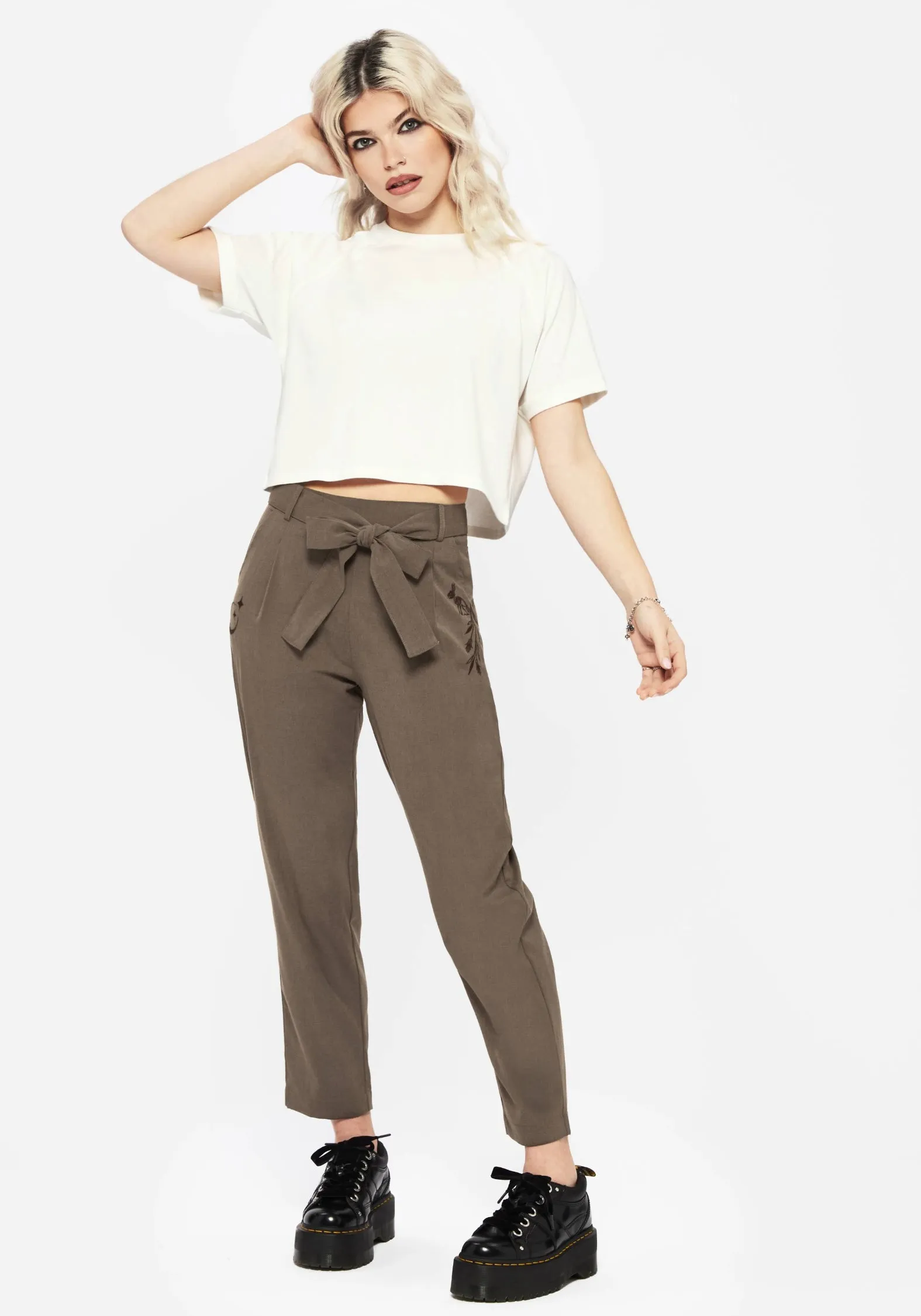 ZeroDistressFinish Sunne Moth Embroidered Boxy Crop Cotton Tee