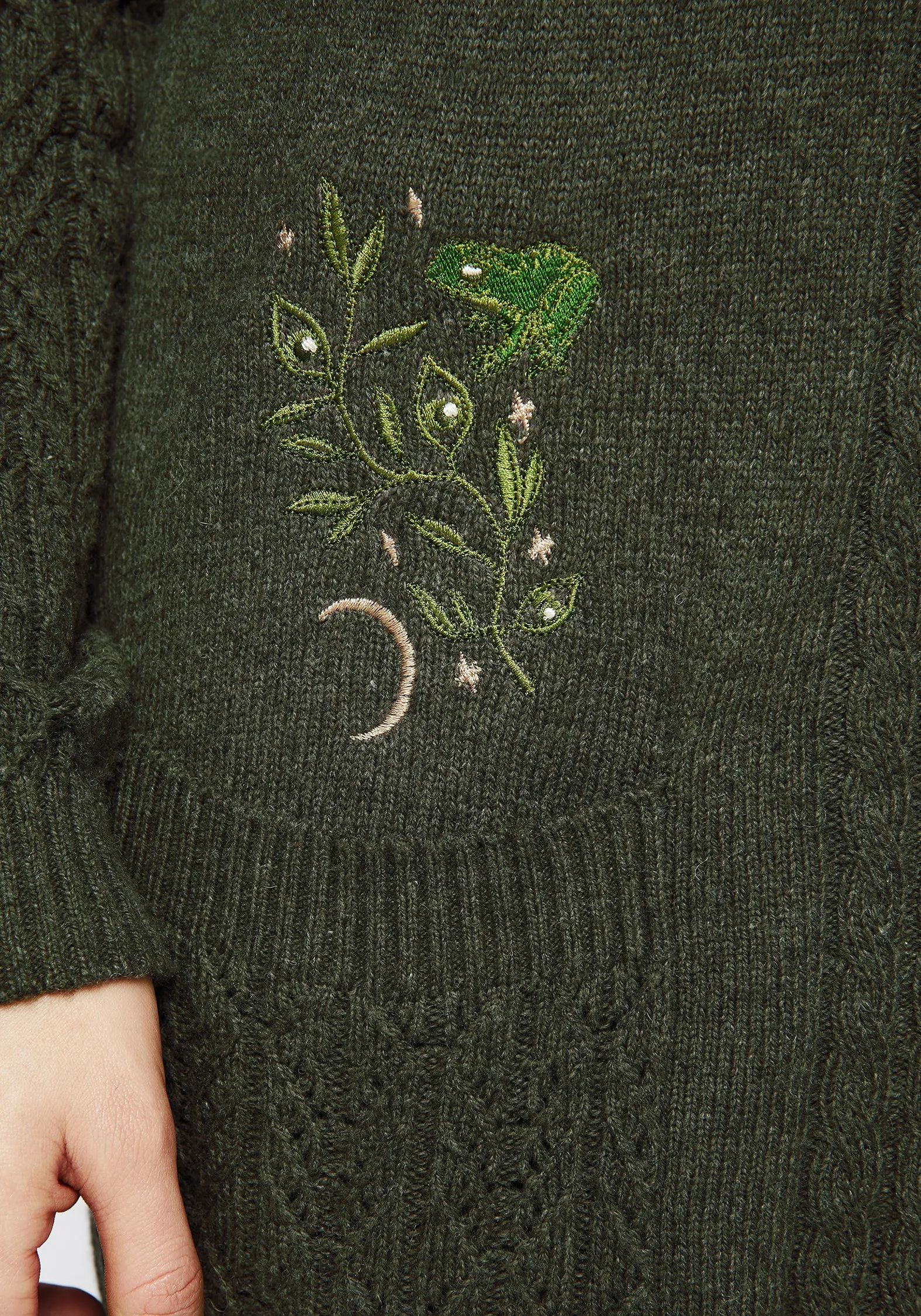 Adjustable Cuff Swamplife Embroidered Cable Knit Longline Cardigan