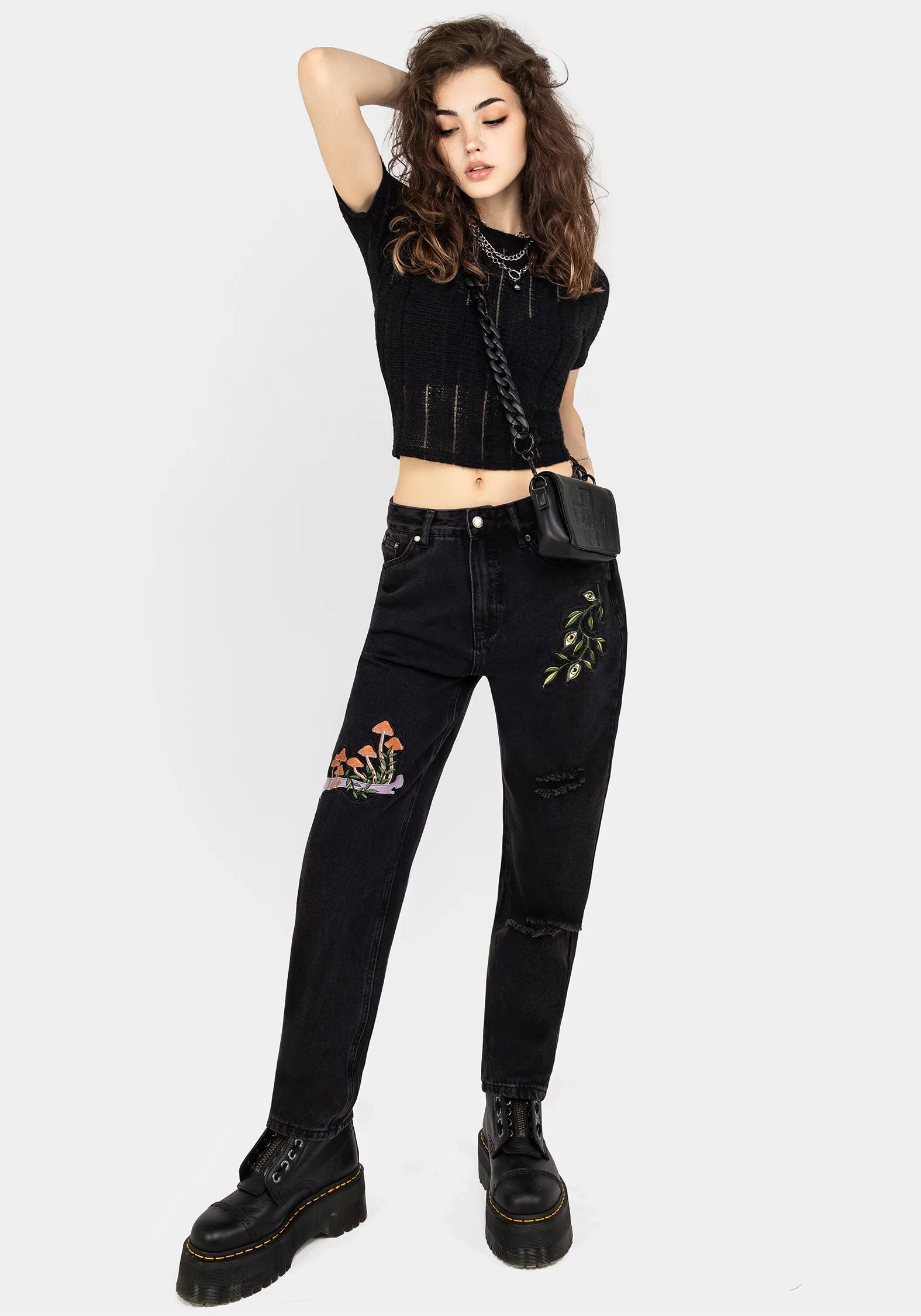 Classic Item Relaxed Style Work Ready Outdoor Enthusiast Swamplife Frog Embroidered Distressed Mom Jeans