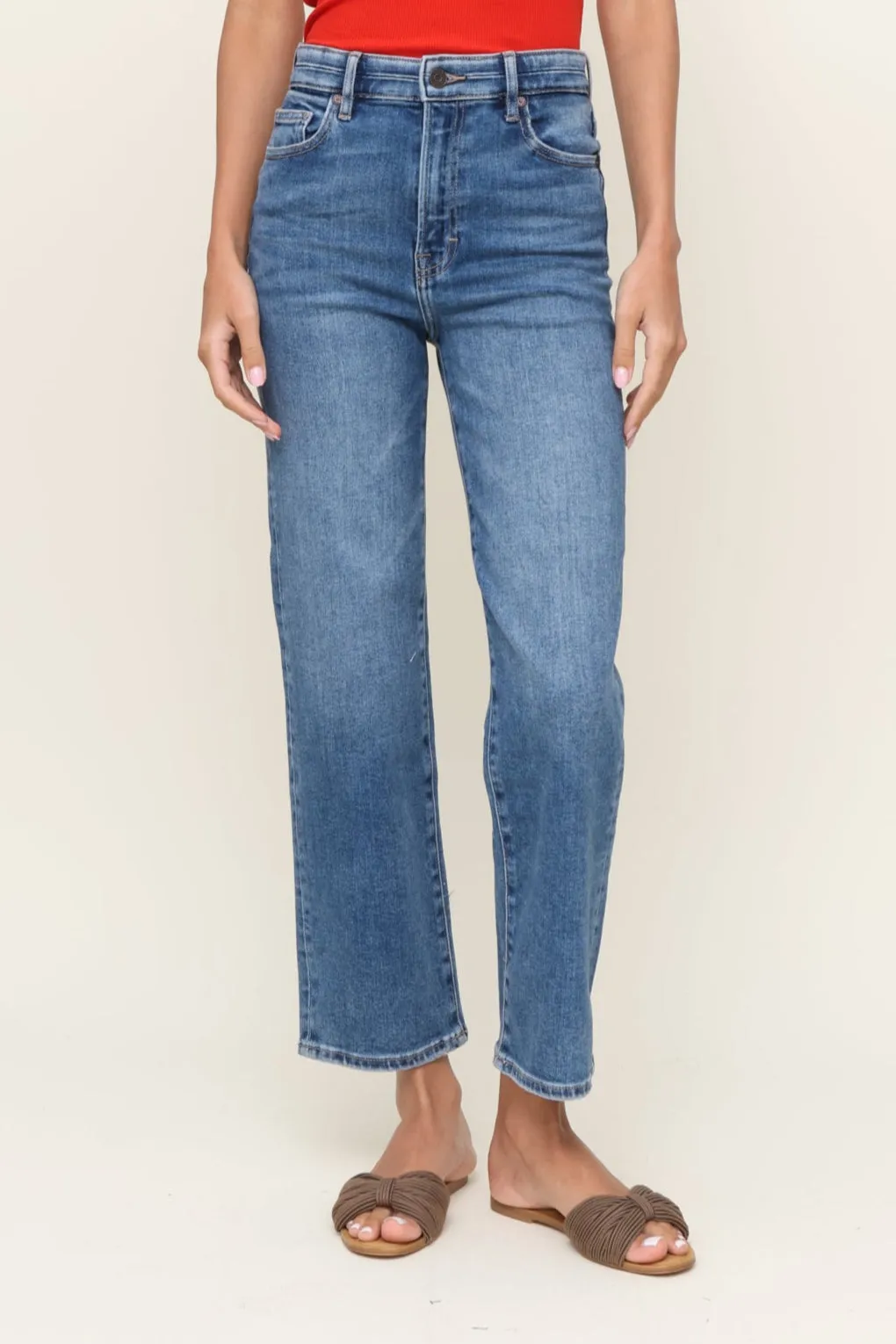 Tracey Crop Relaxed Straight Low Bulk Design