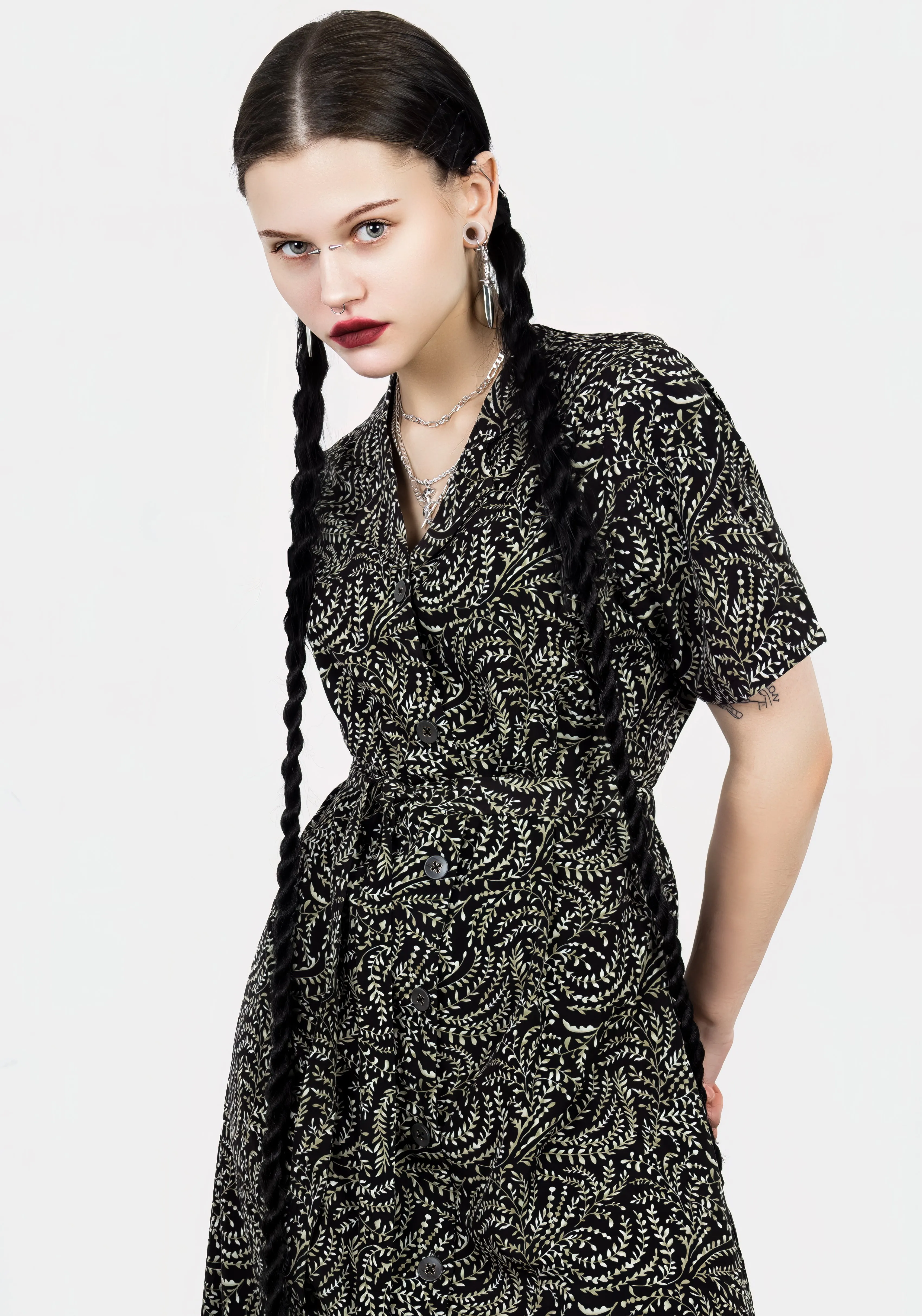 Comfortable Shape Urban Favorite Tendril Midi Shirt Dress