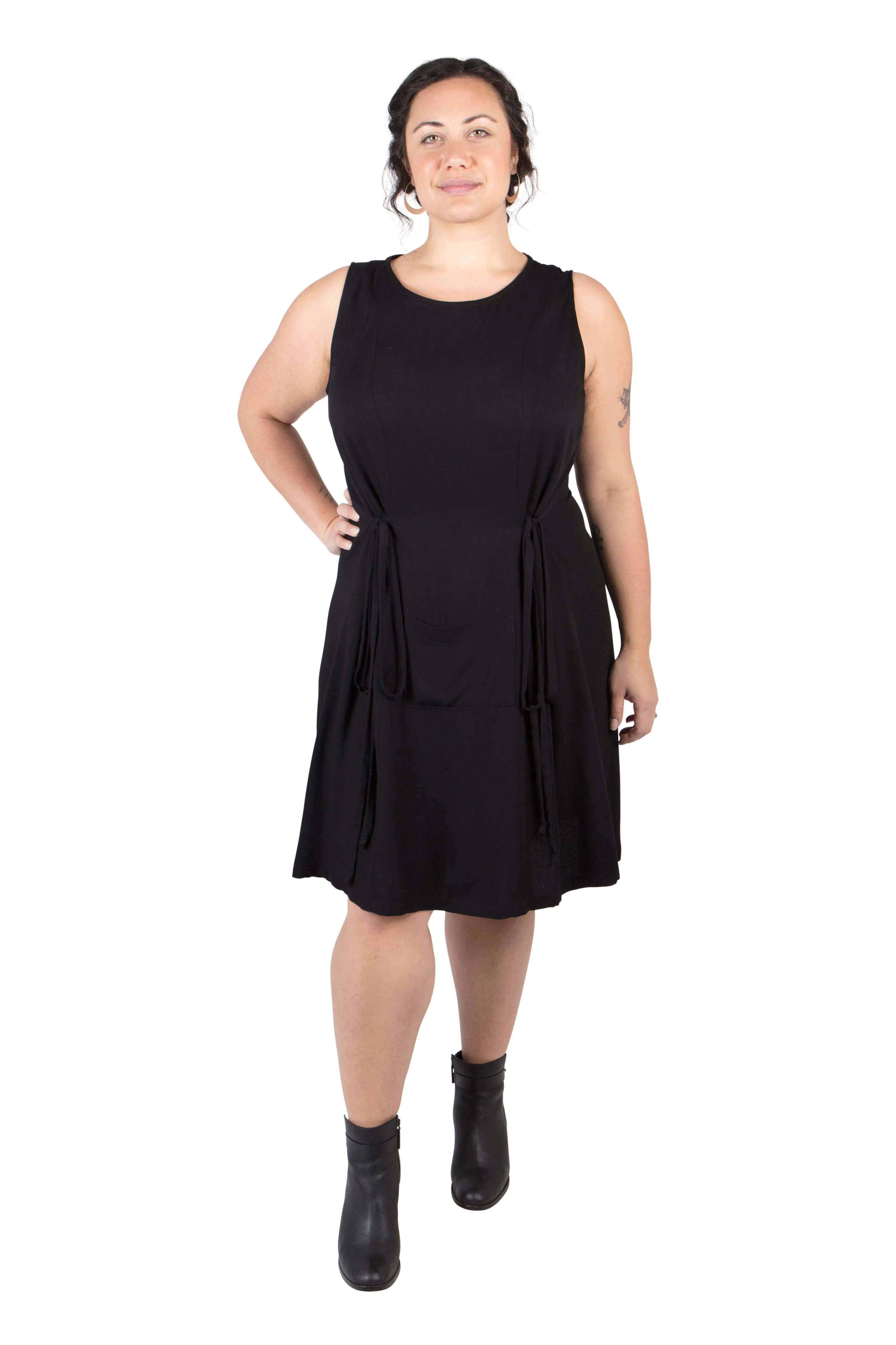 Fitted Mood Tia Dress in Black Linen