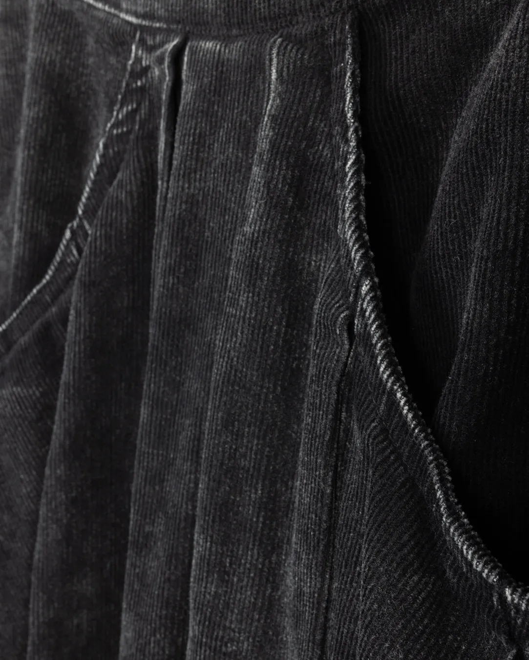 Opaque finish Tray Corduroy Skirt