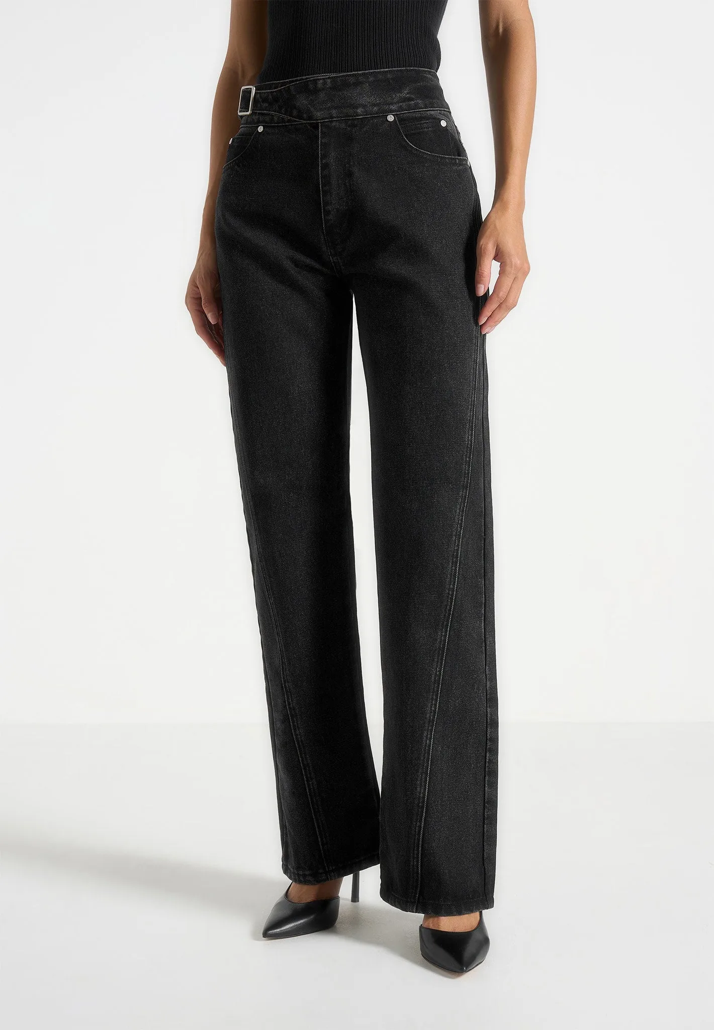 Loane - Twist Leg Boyfriend Jeans With Waist Adjuster - Washed Black Flex Knit Waist Panel