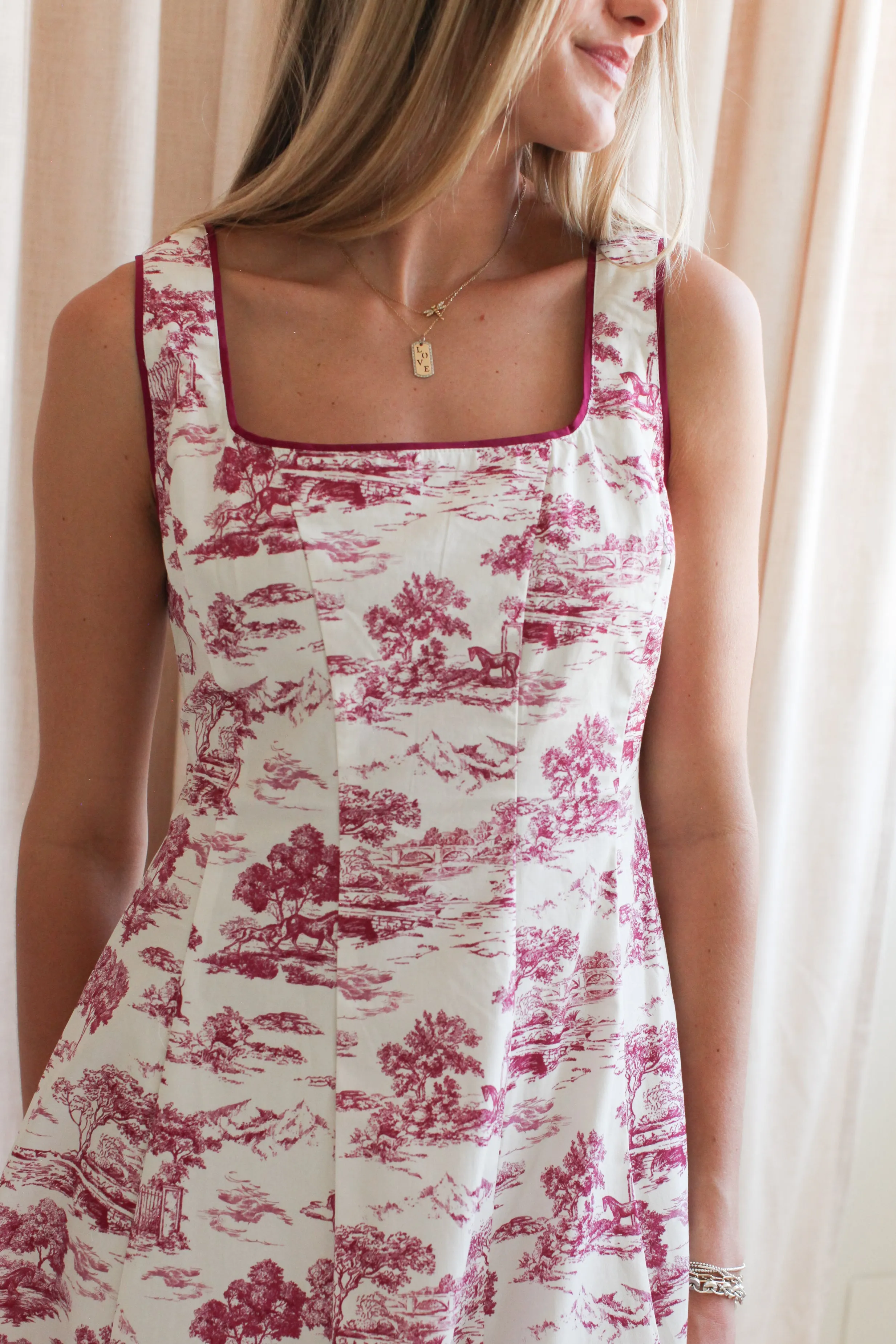 Front-Slit Cool Structure Vienna Toile Midi Dress